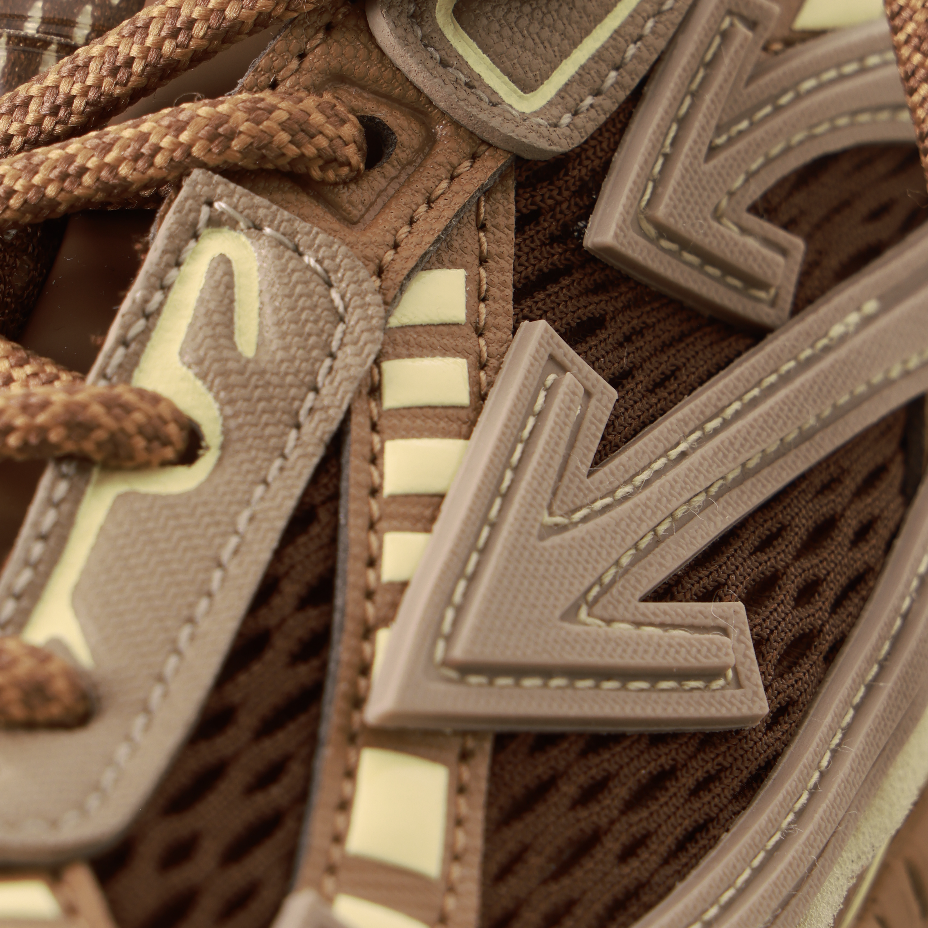 Sneakers Café Off-White Be Right Back