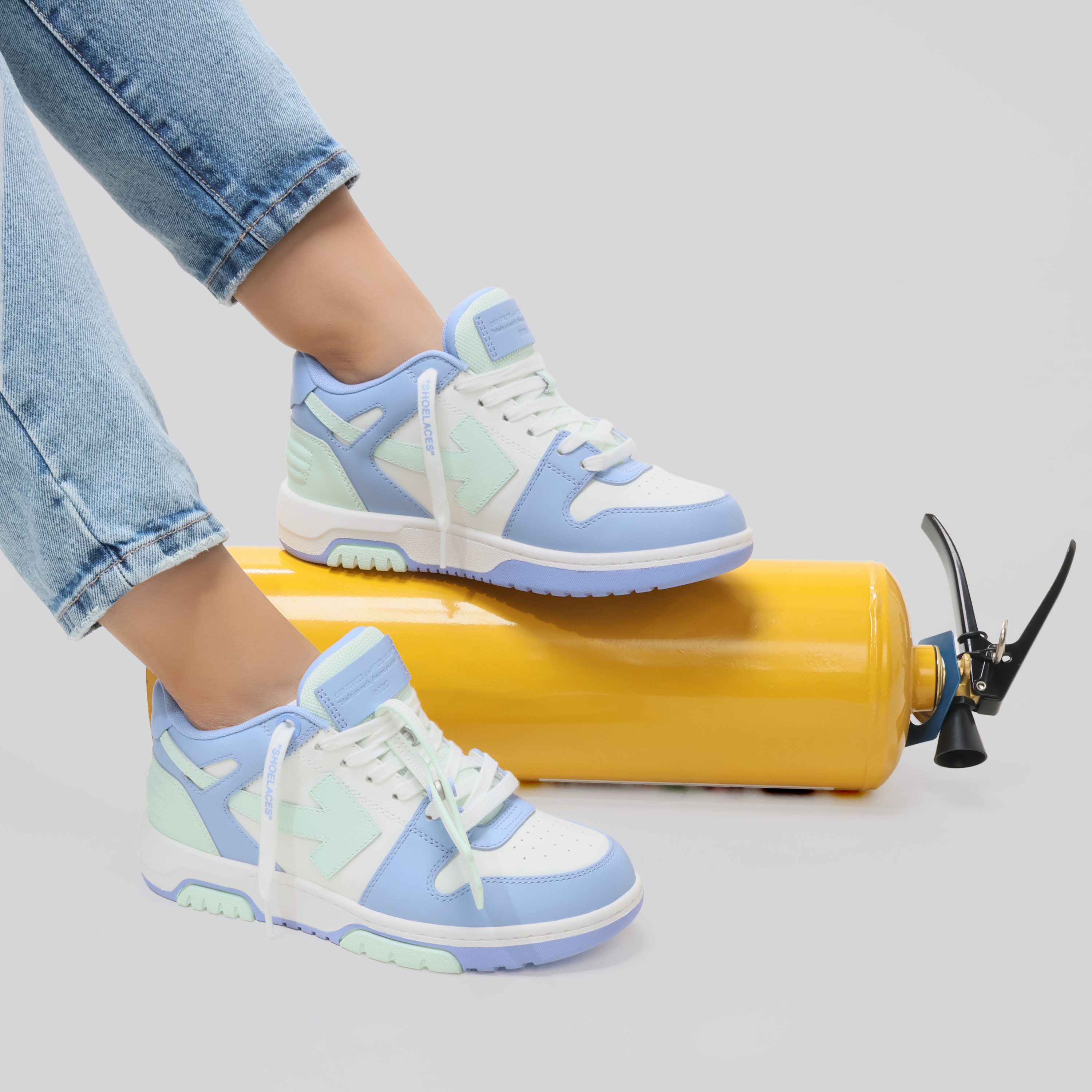 Sneakers Azules Off-White "OOO" Tricolor Dusty Blue - Baby Blue