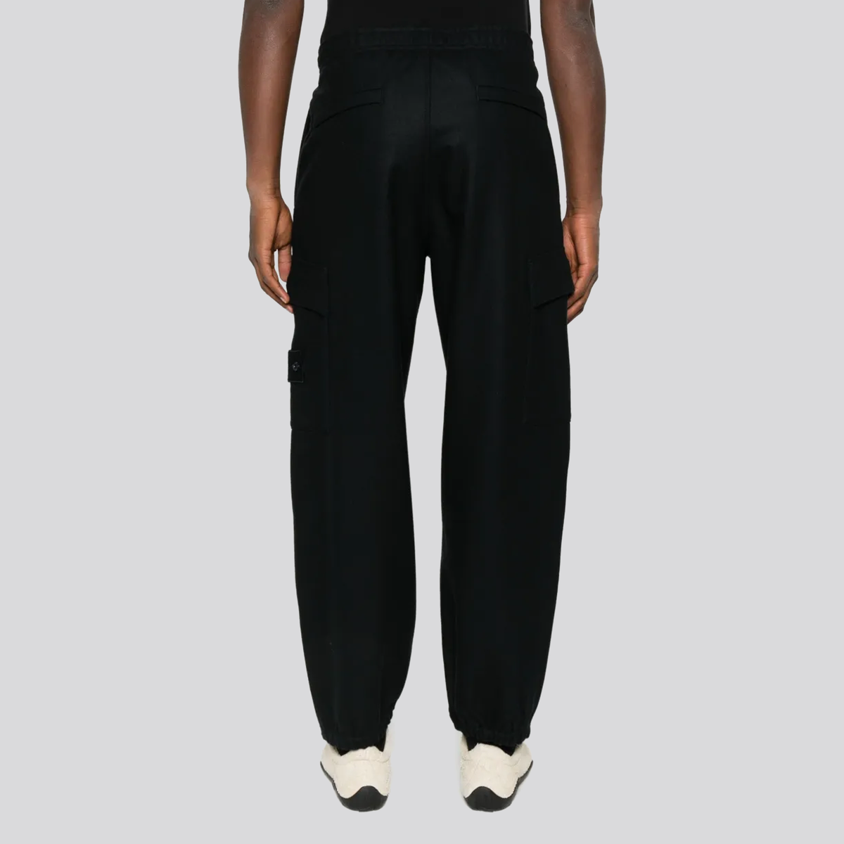 Pantalón Negro Stone Island Ghost