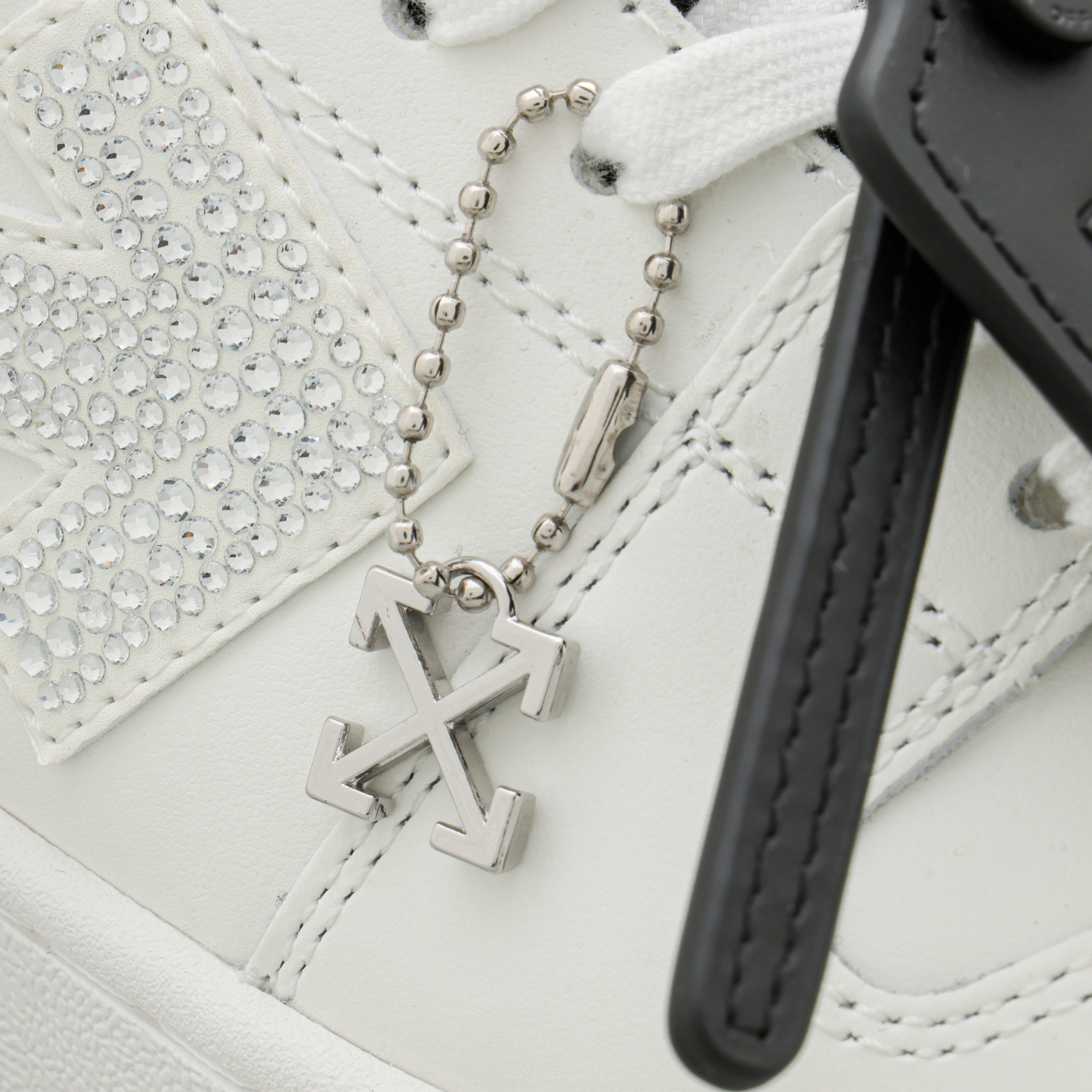Sneakers Blancos Off-White "OOO" Metal