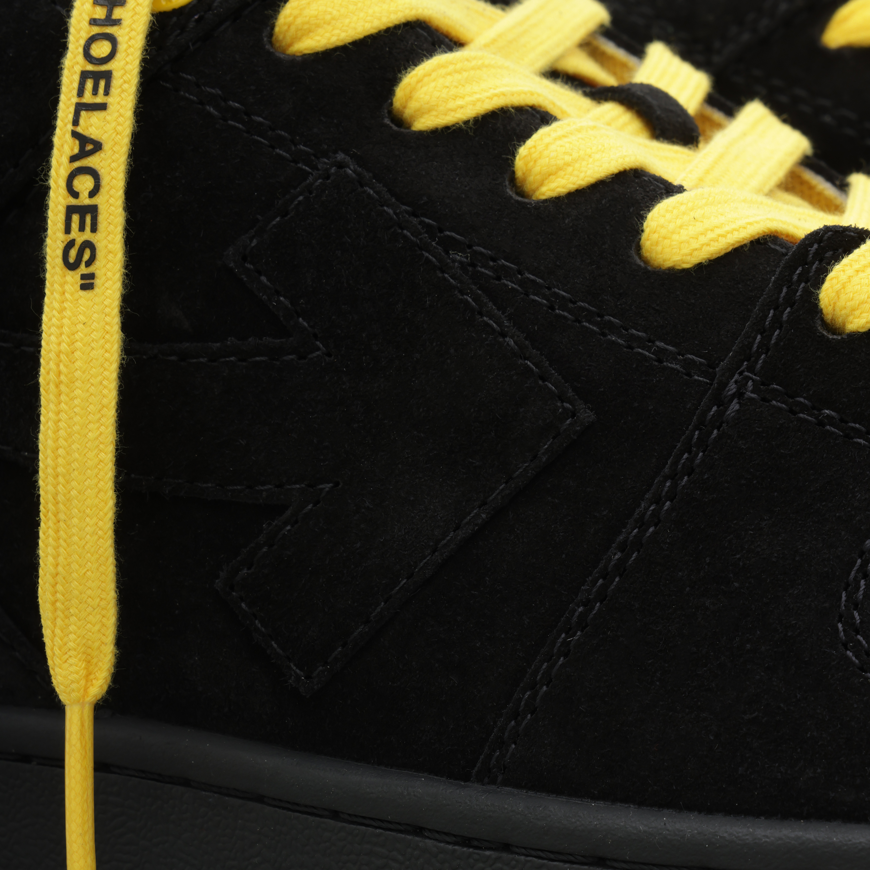 Sneakers Negros Off-White “Ooo”