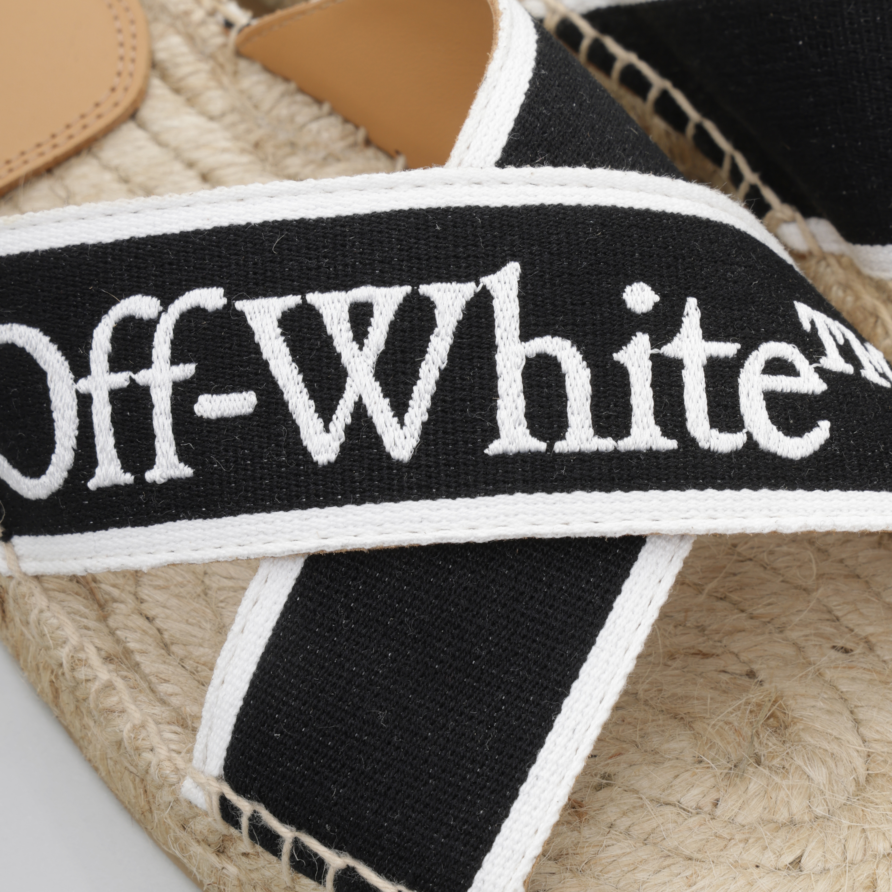 Sandalias Negras Off-White Criss Cross