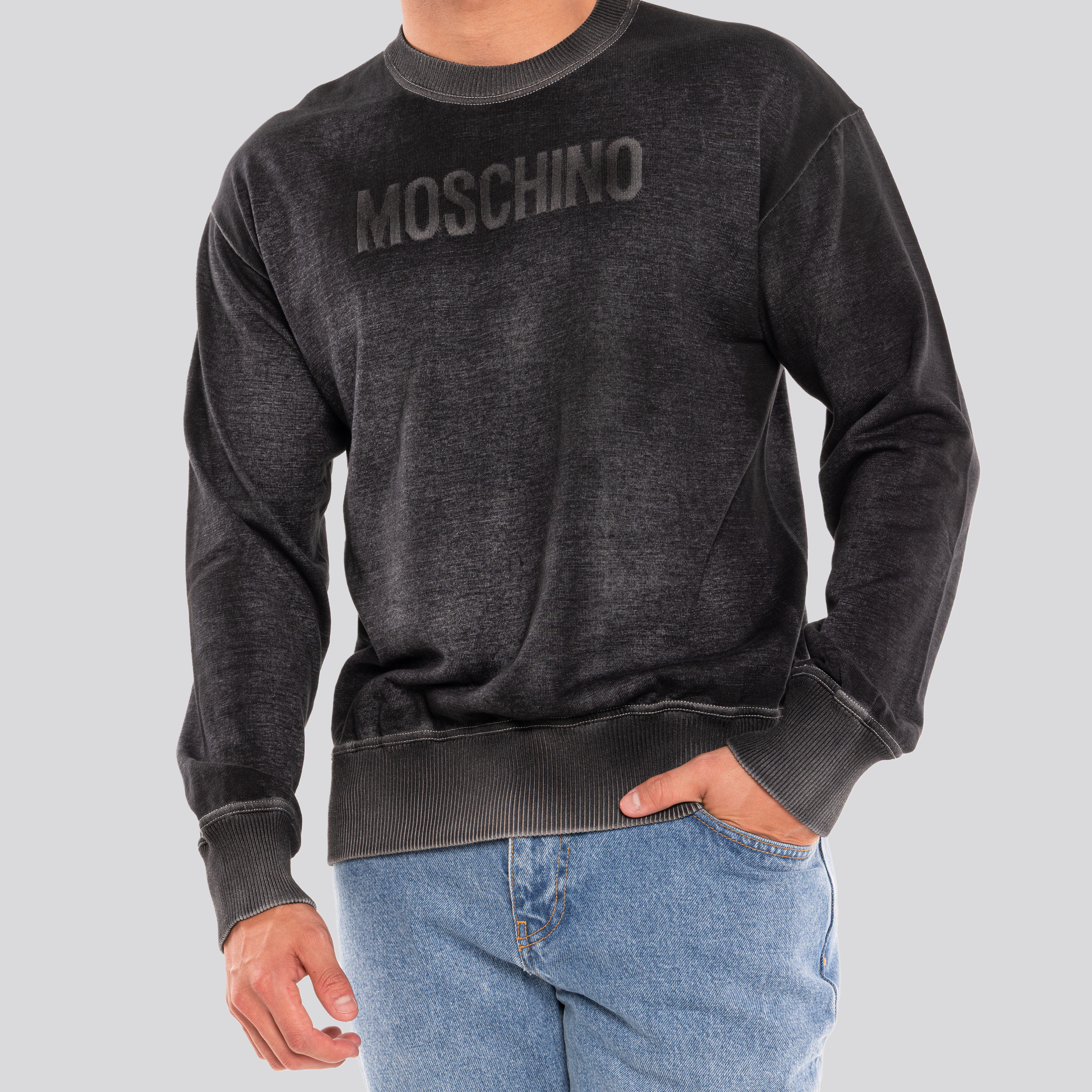Buzo Negro Moschino Logo