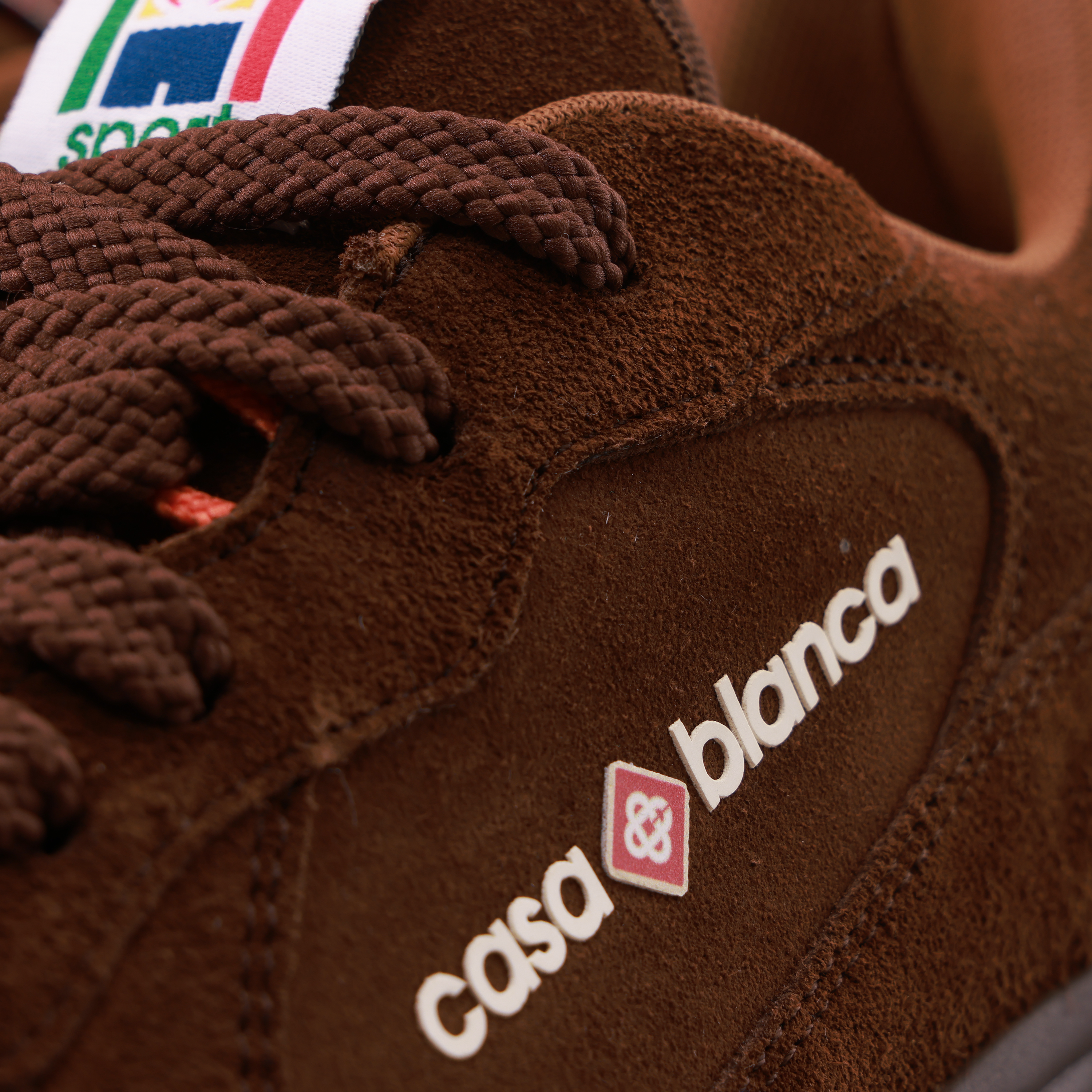 Sneakers Café Casablanca Court