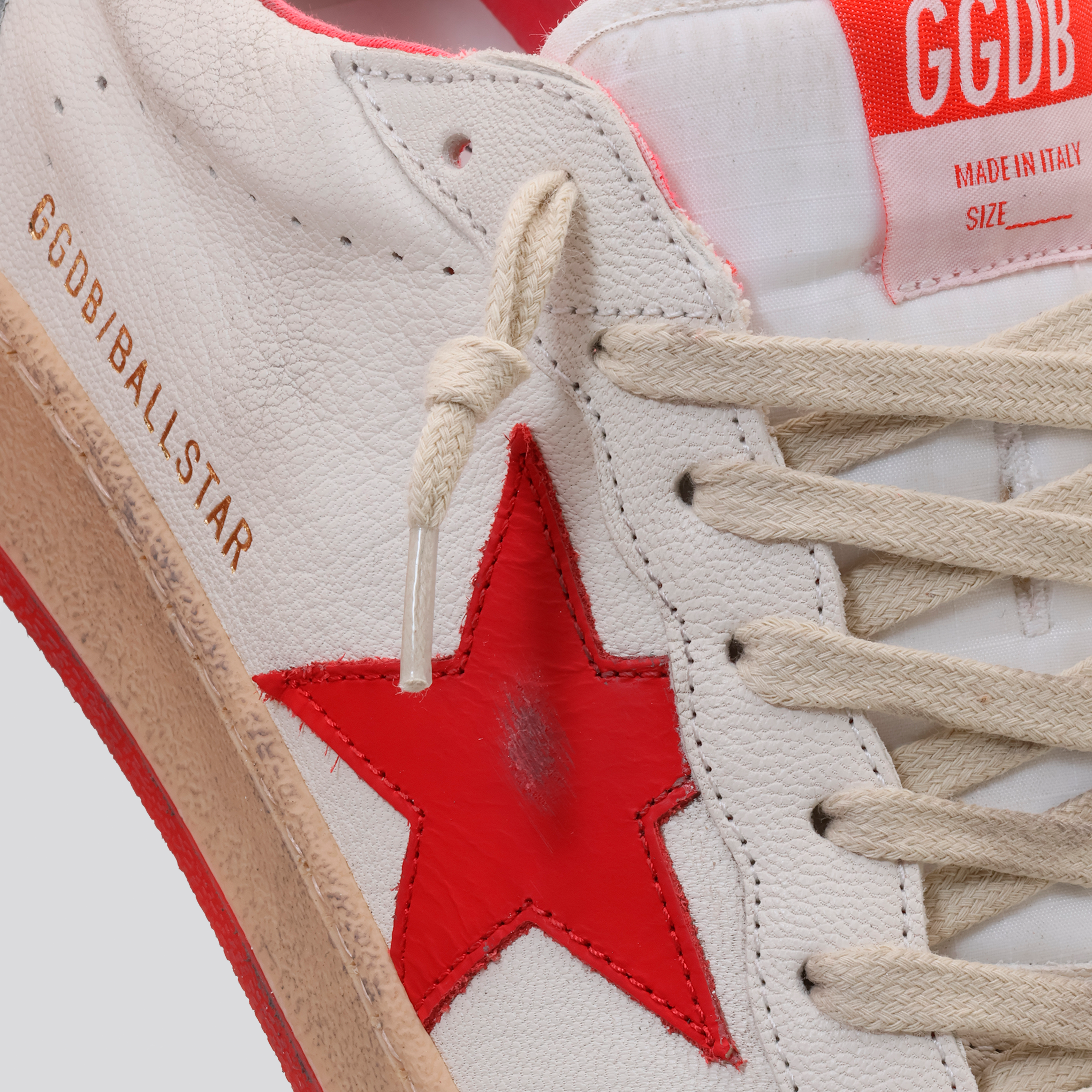 Sneakers Blancos Golden Goose Rojo Ballstar