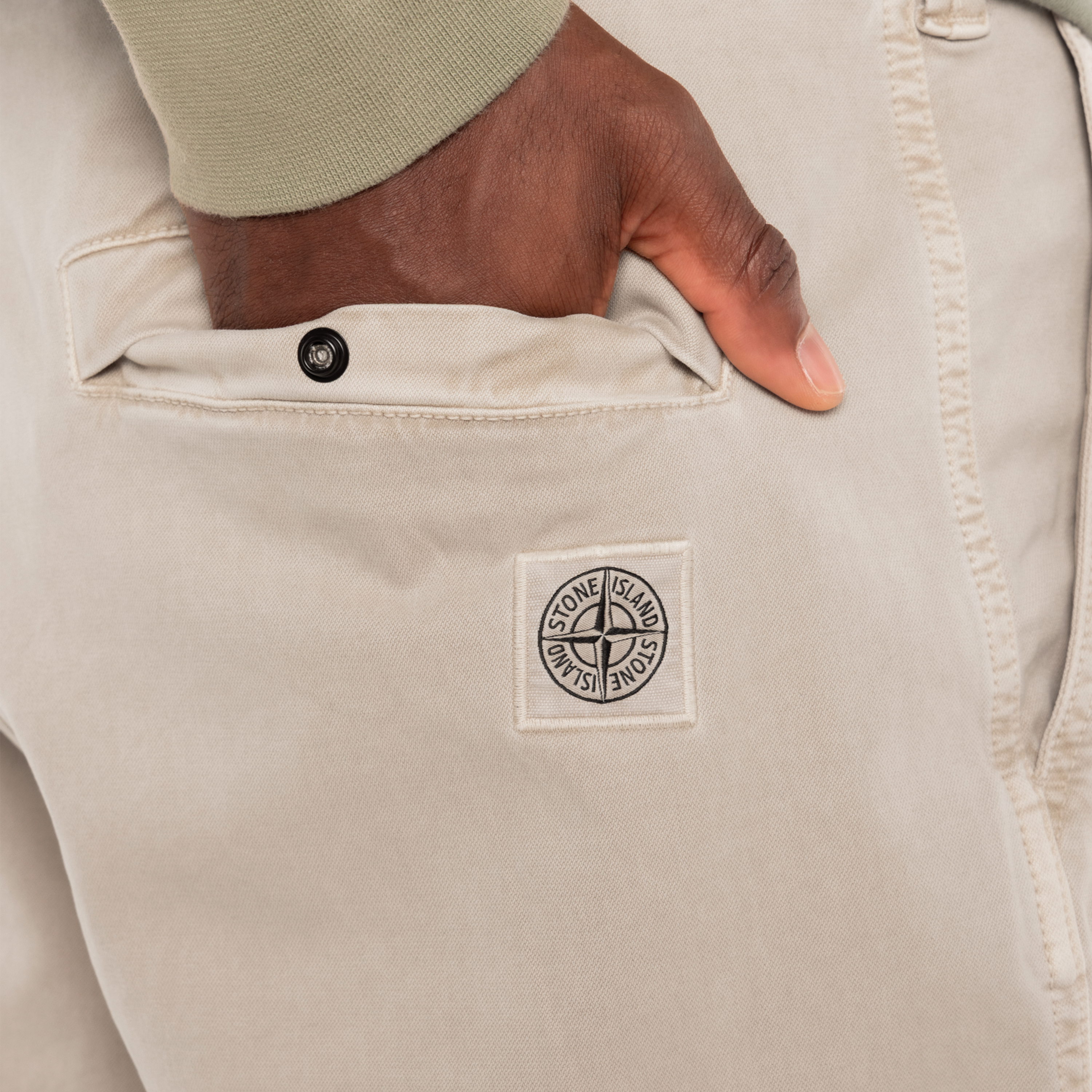Pantalón Beige Stone Island Tag