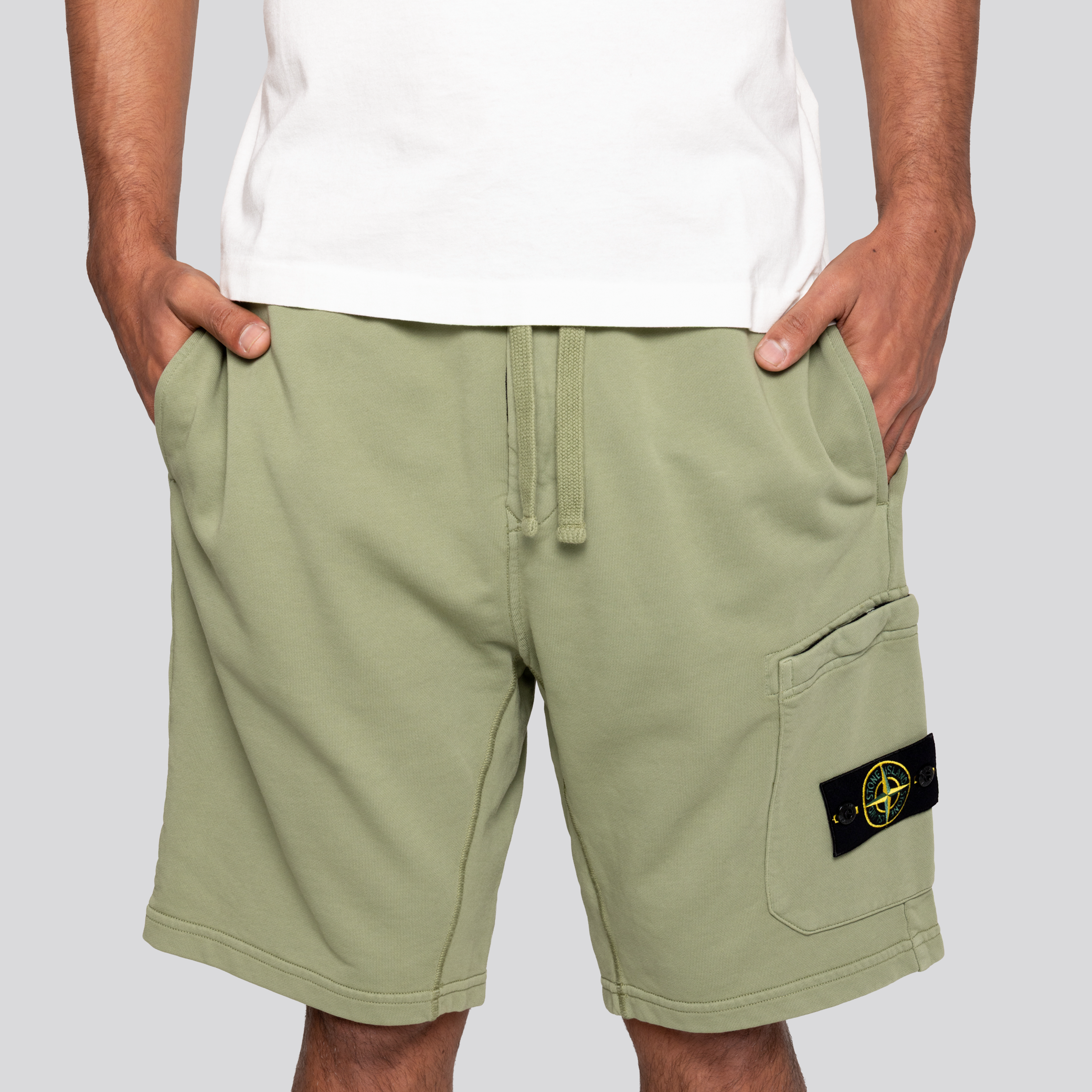 Short Verde Stone Stone Island Tag