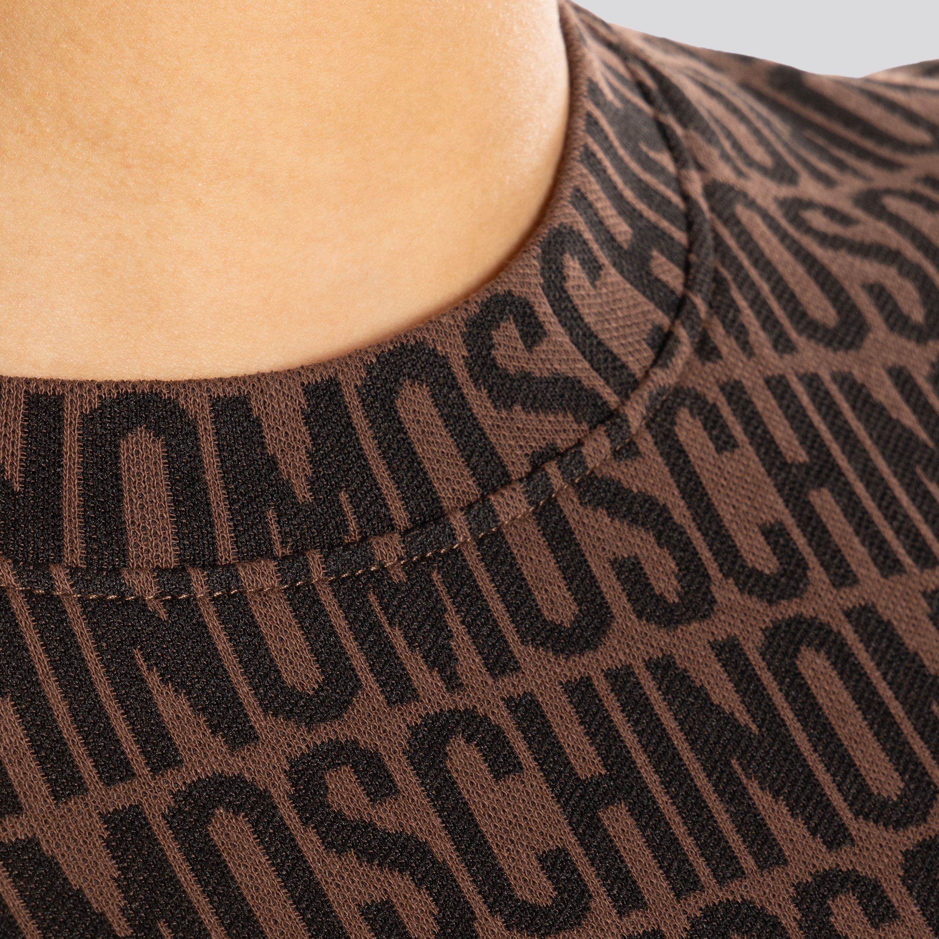 Camiseta Café Moschino Multilogo