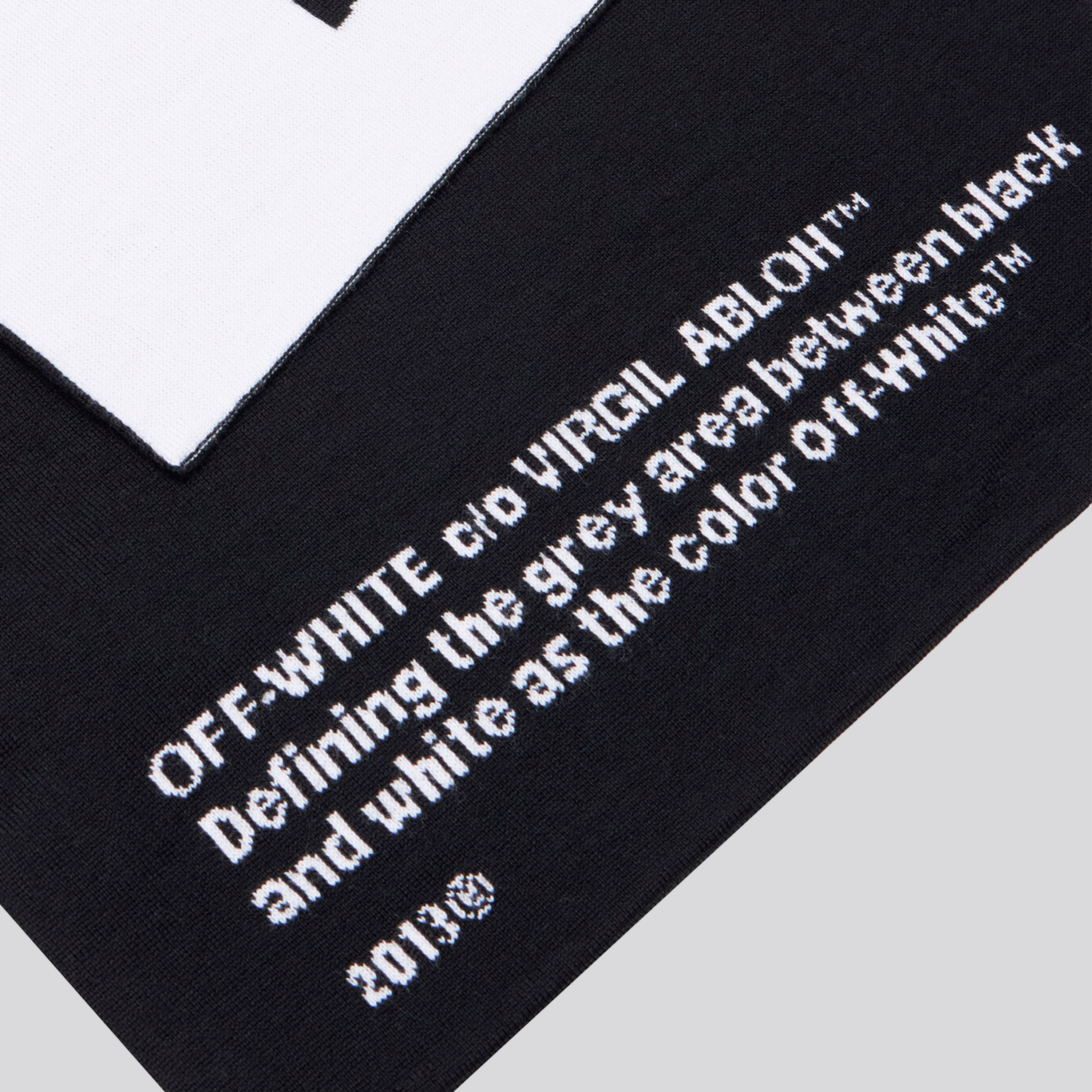 Bufanda Negra Off-White Scarf
