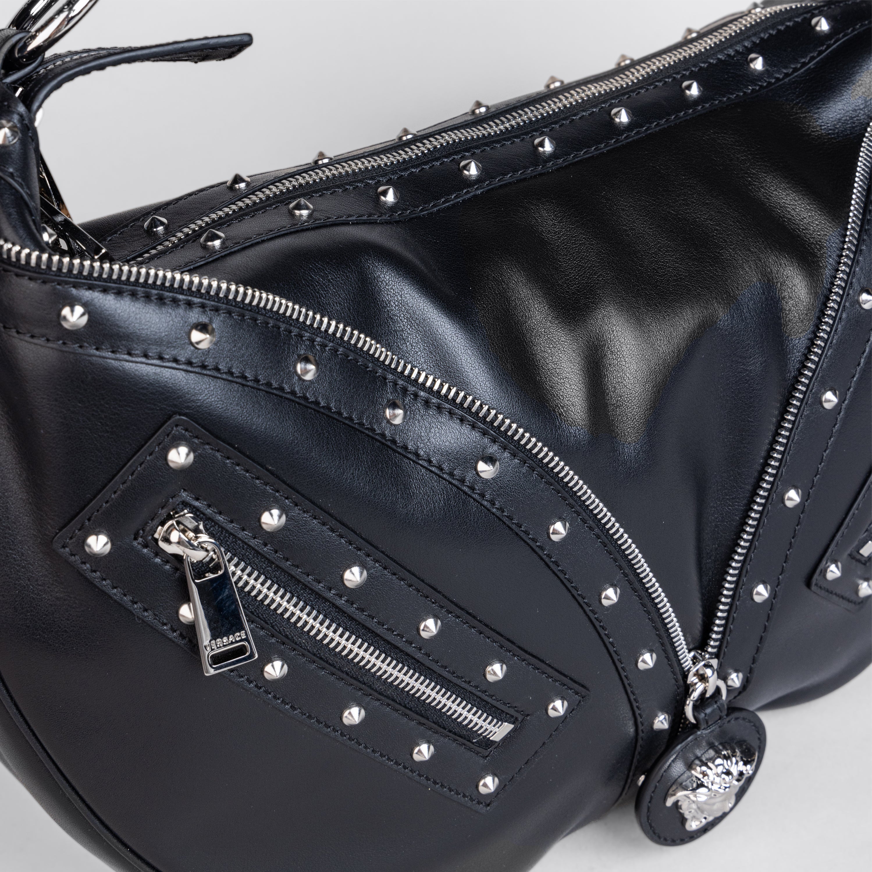 Cartera Negra Versace Big Repeat