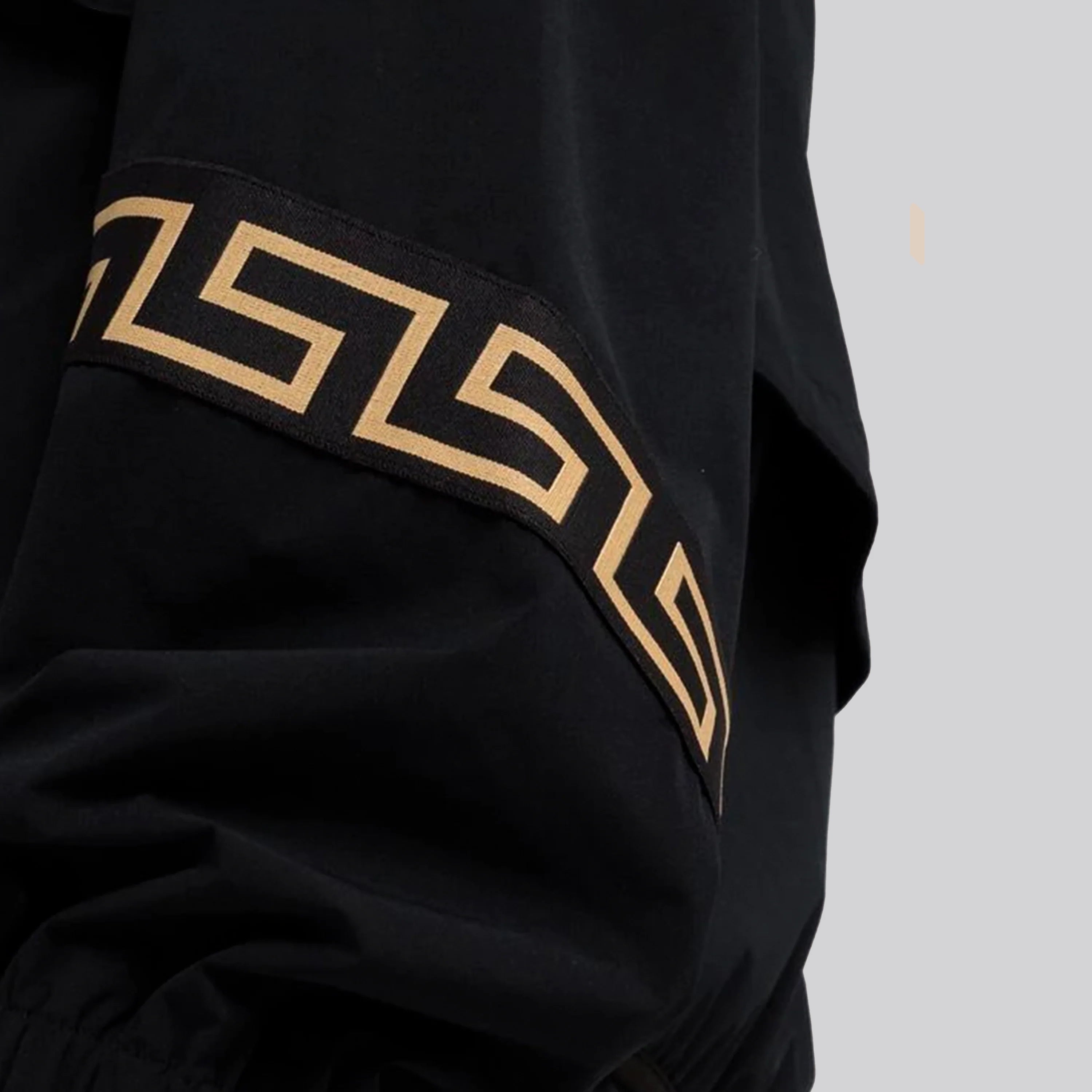 Chaqueta Negra Versace Greca