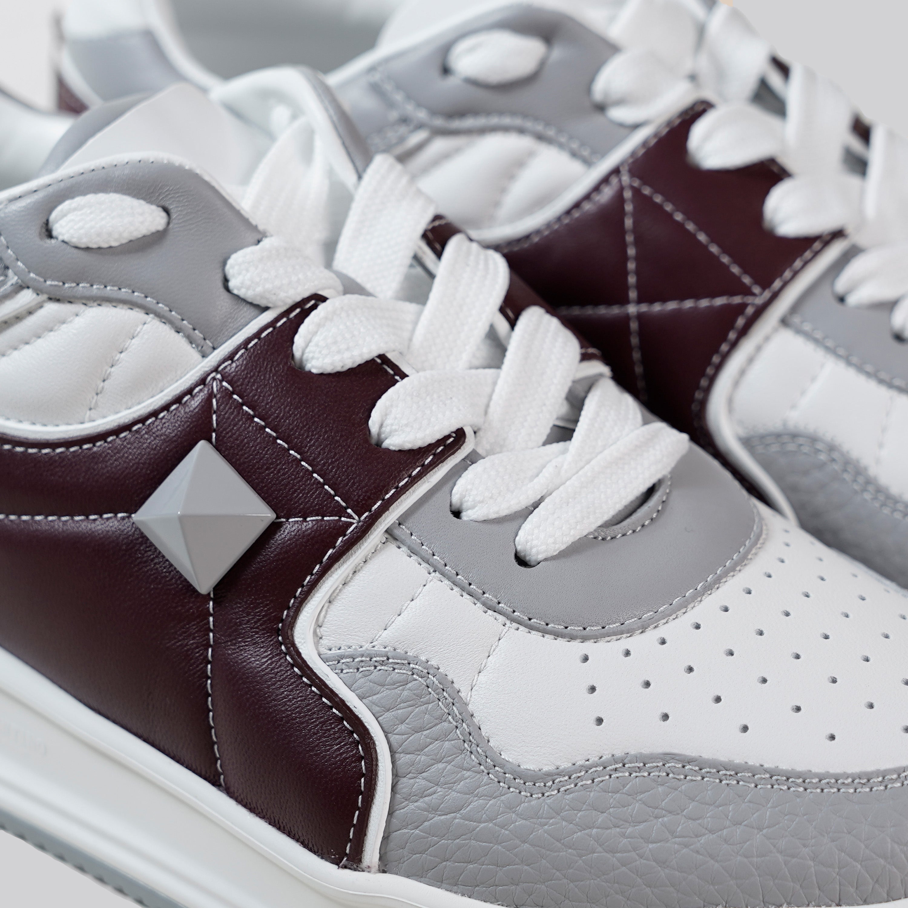 Sneakers Valentino Grey-Dark Red Roman Stud