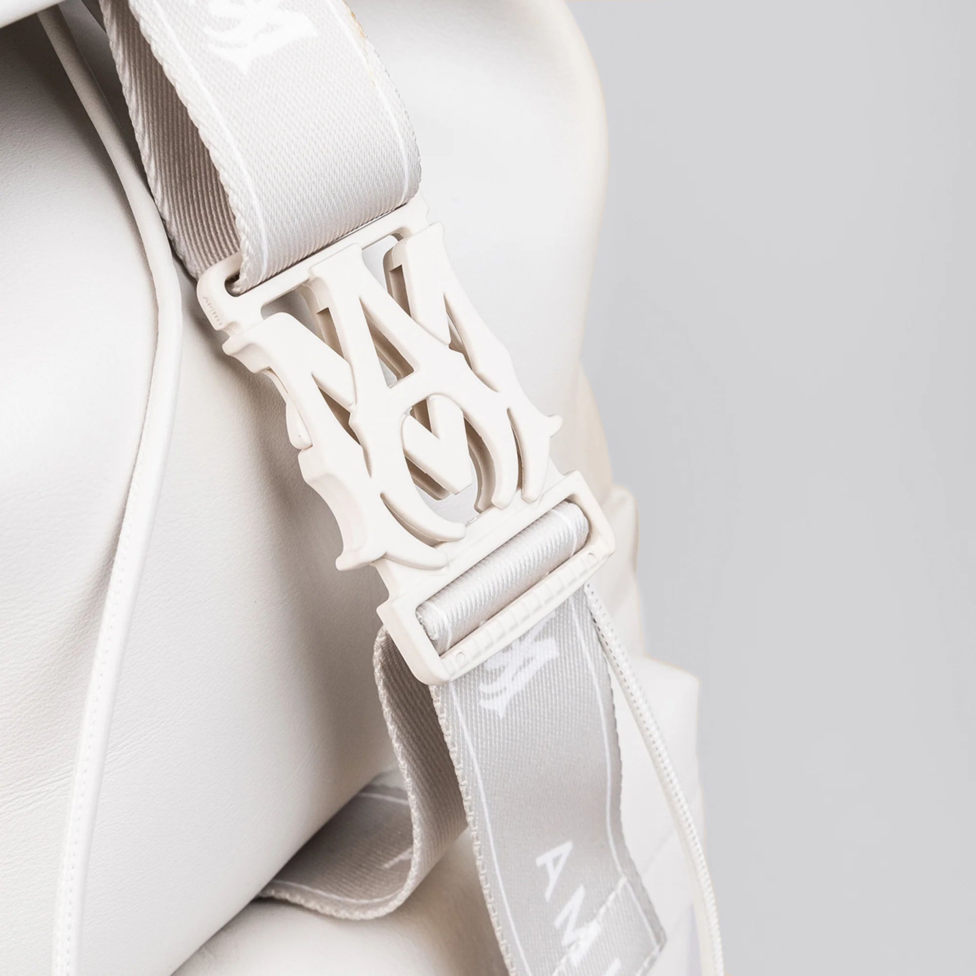 Mochila Blanca AMIRI Logo Plaque