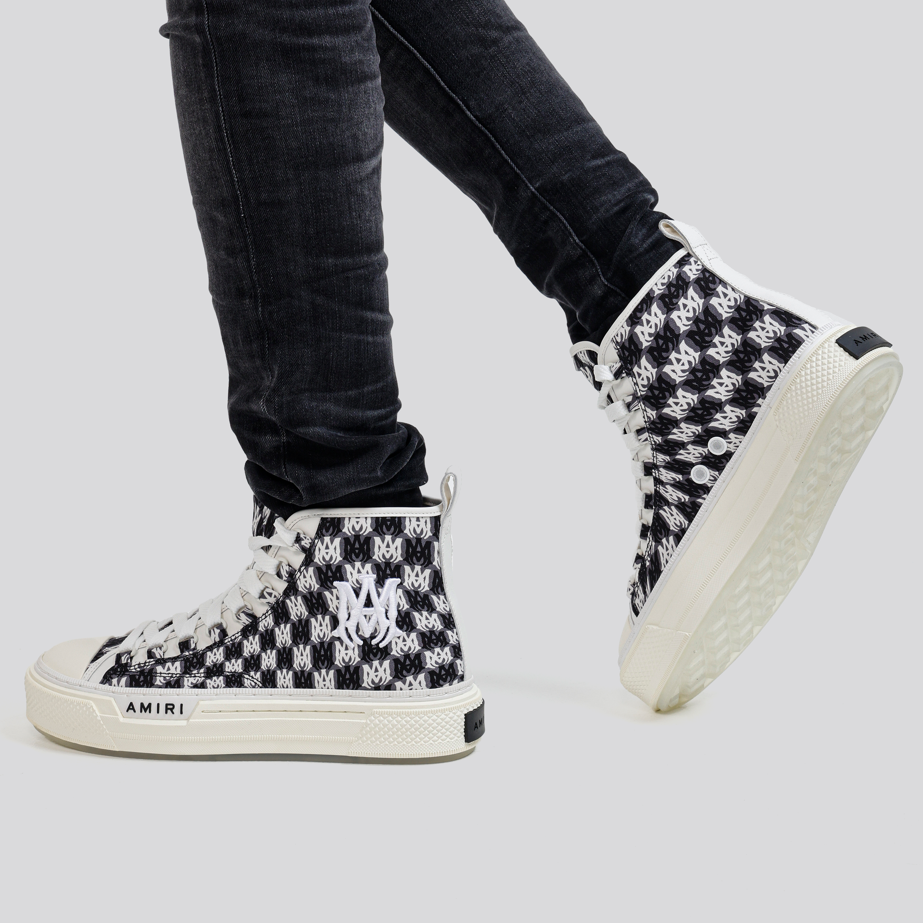 Sneakers High Top Blancos AMIRI Checkerboard
