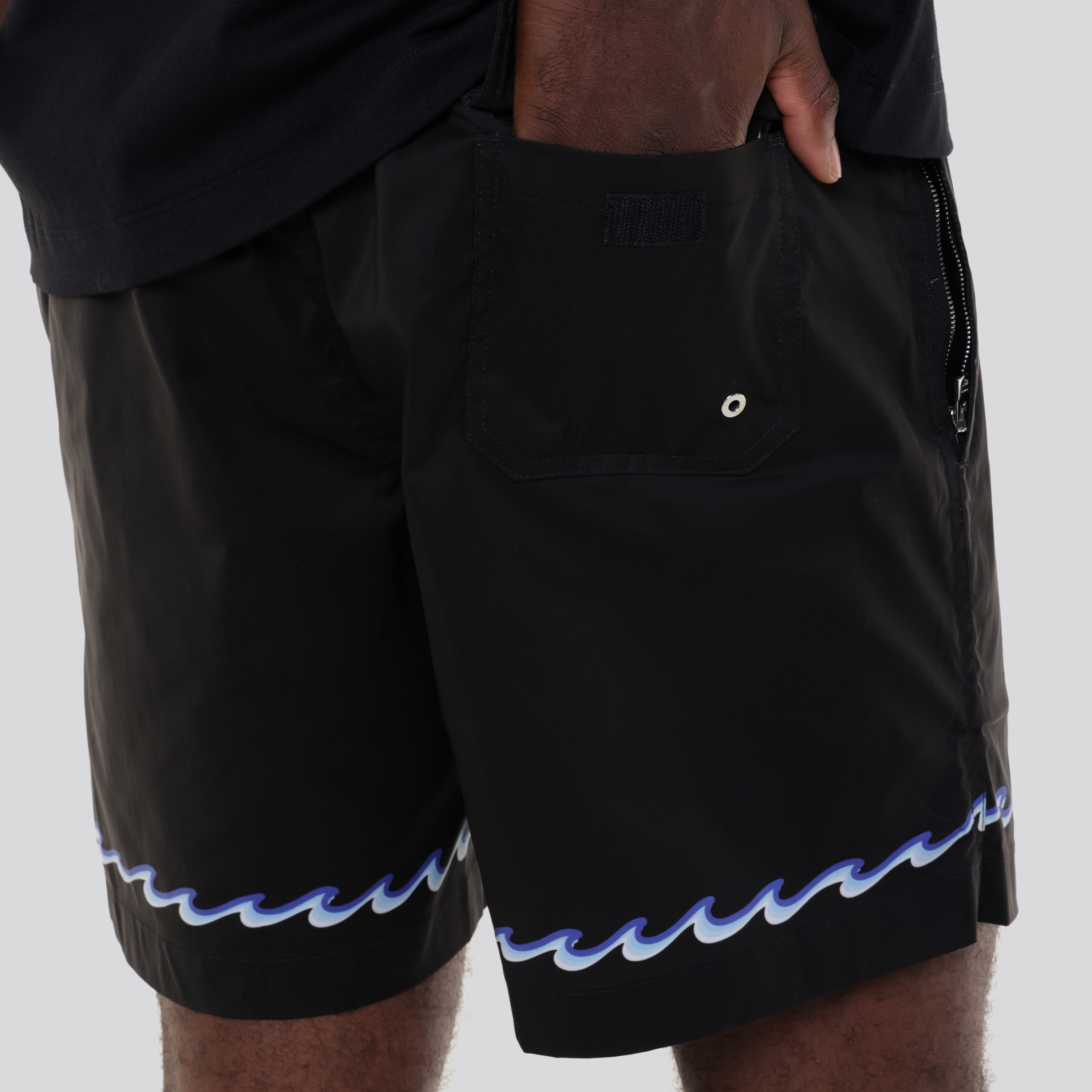 Pantaloneta Negra AMIRI Wave