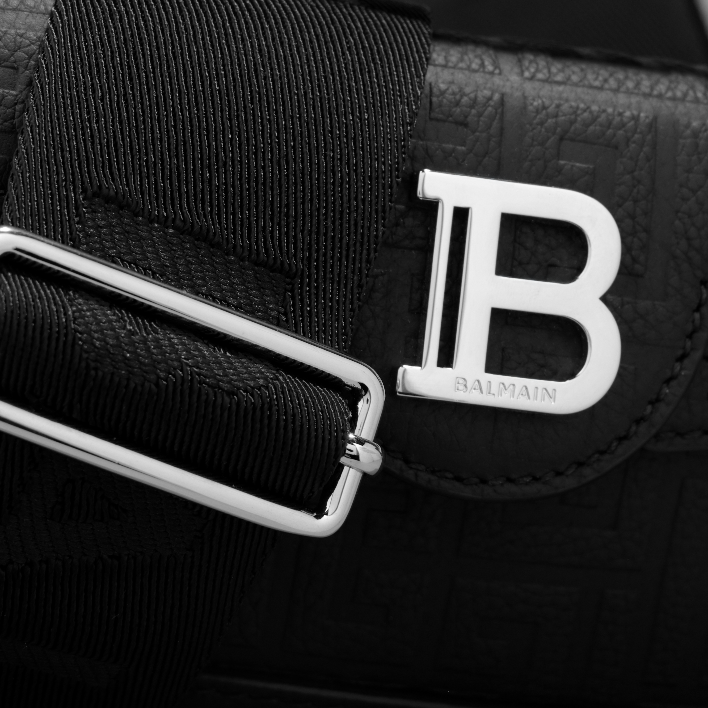 Bolso Negro Balmain Bbuzz 19-Cuir Graine Monogramme