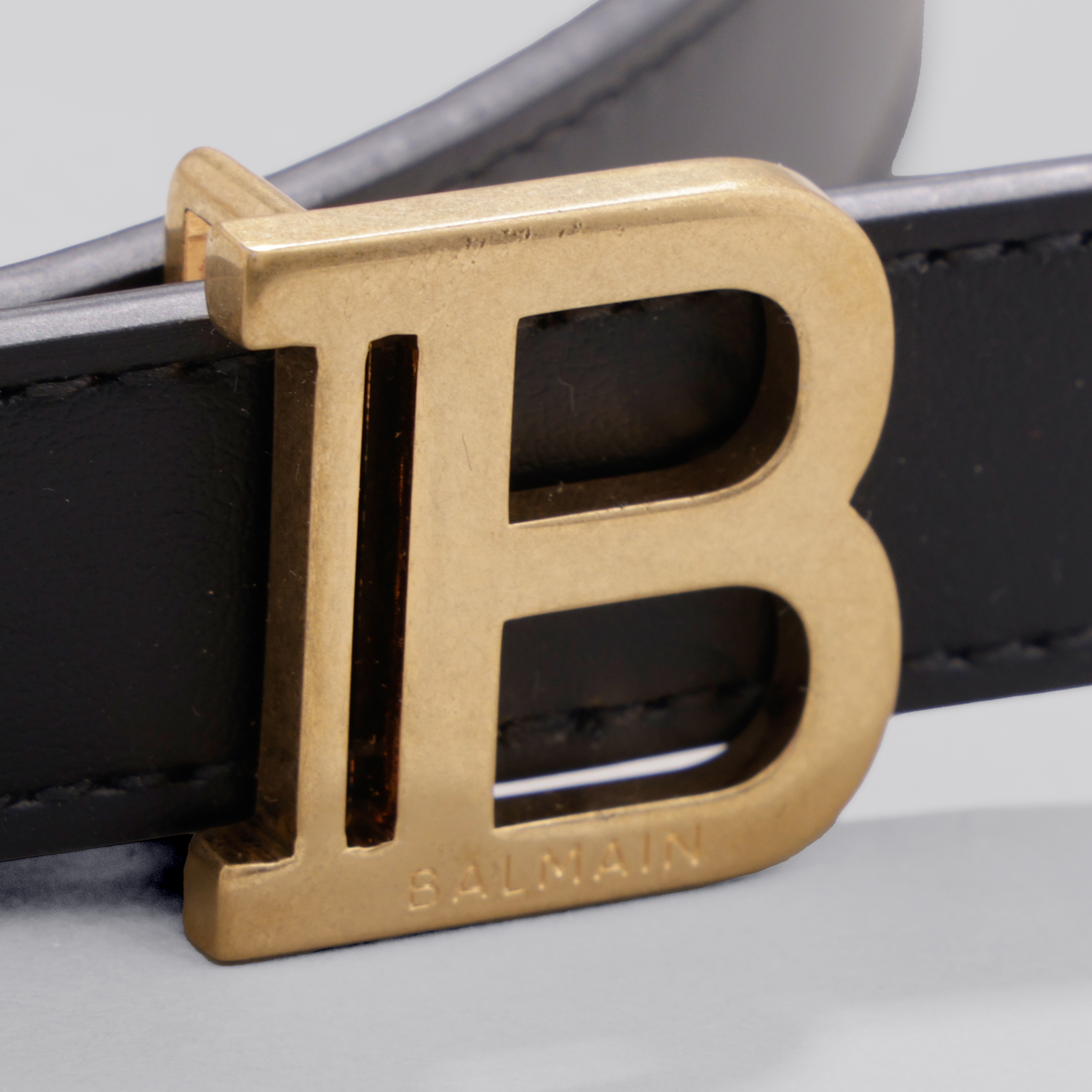Cinturón Negro Balmain B Logo Plaque