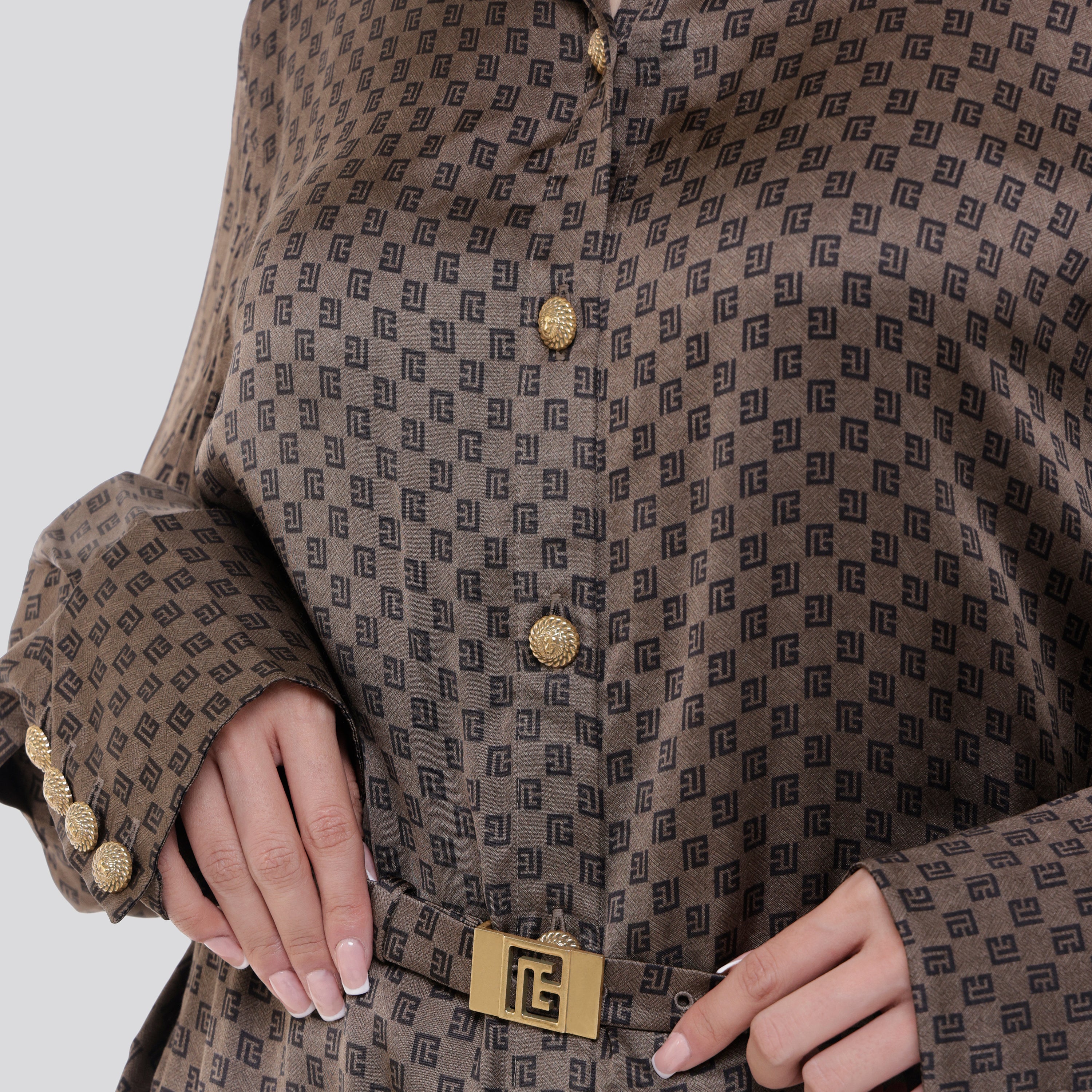Camisa Café Balmain Mini Monogram Satin