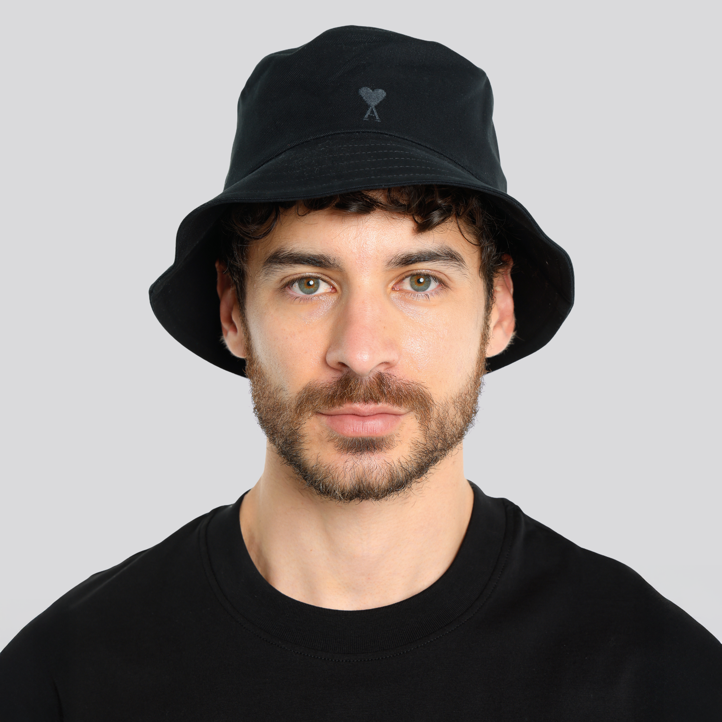 Gorro Negro Ami Paris Coeur
