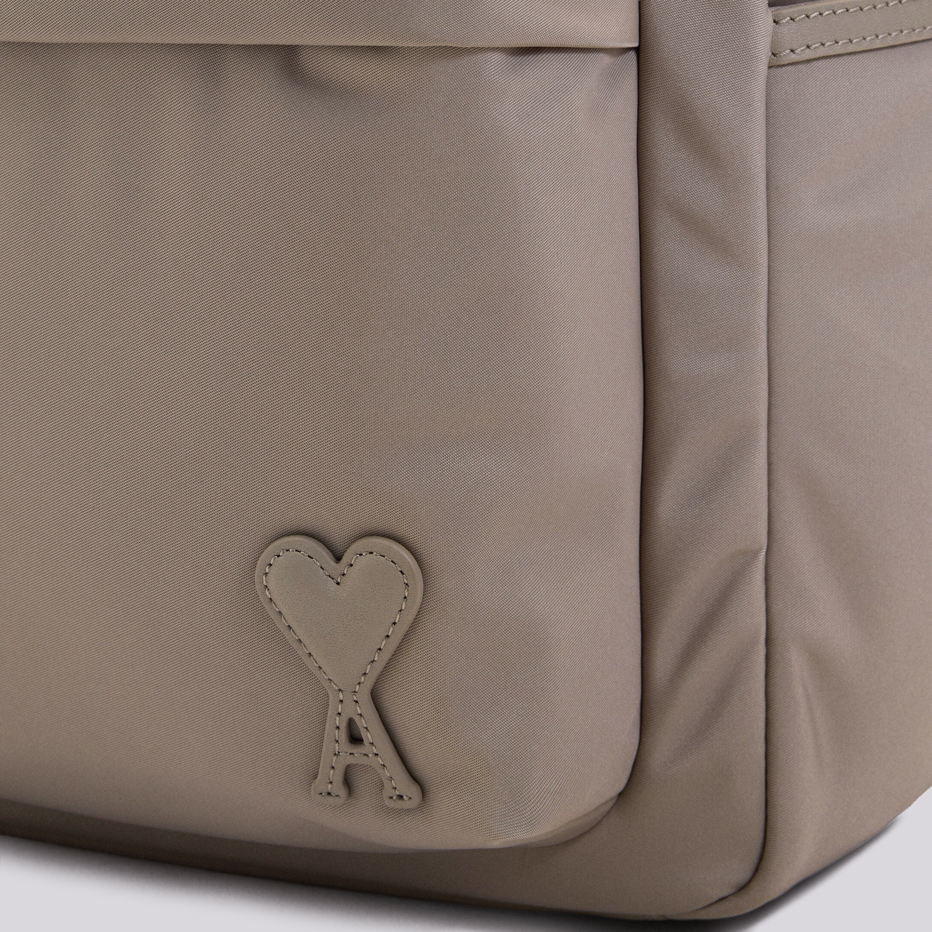 Mochila Beige Ami Paris Taupe Marcel