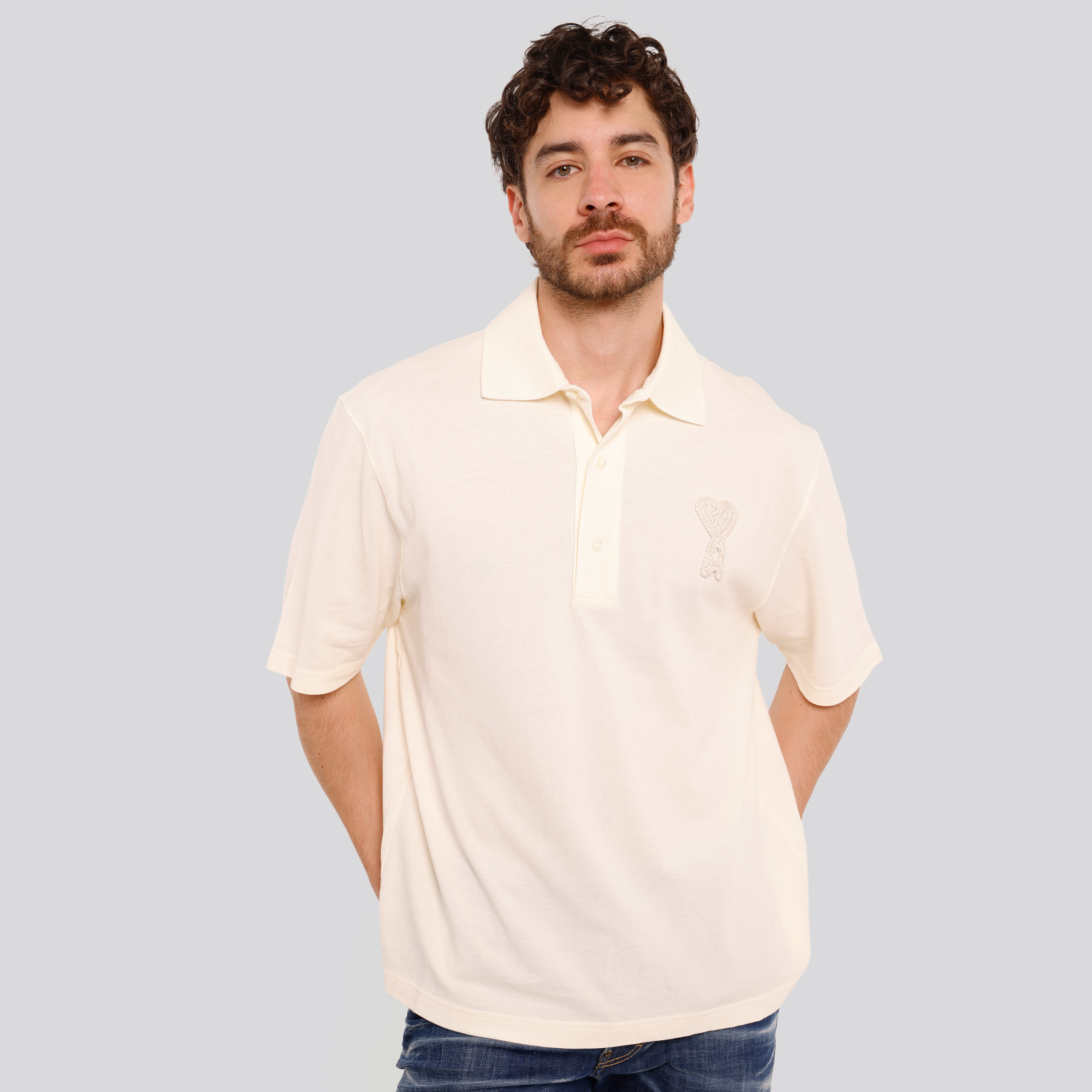 Camiseta Tipo Polo Ivory Ami Paris Boxy Fit
