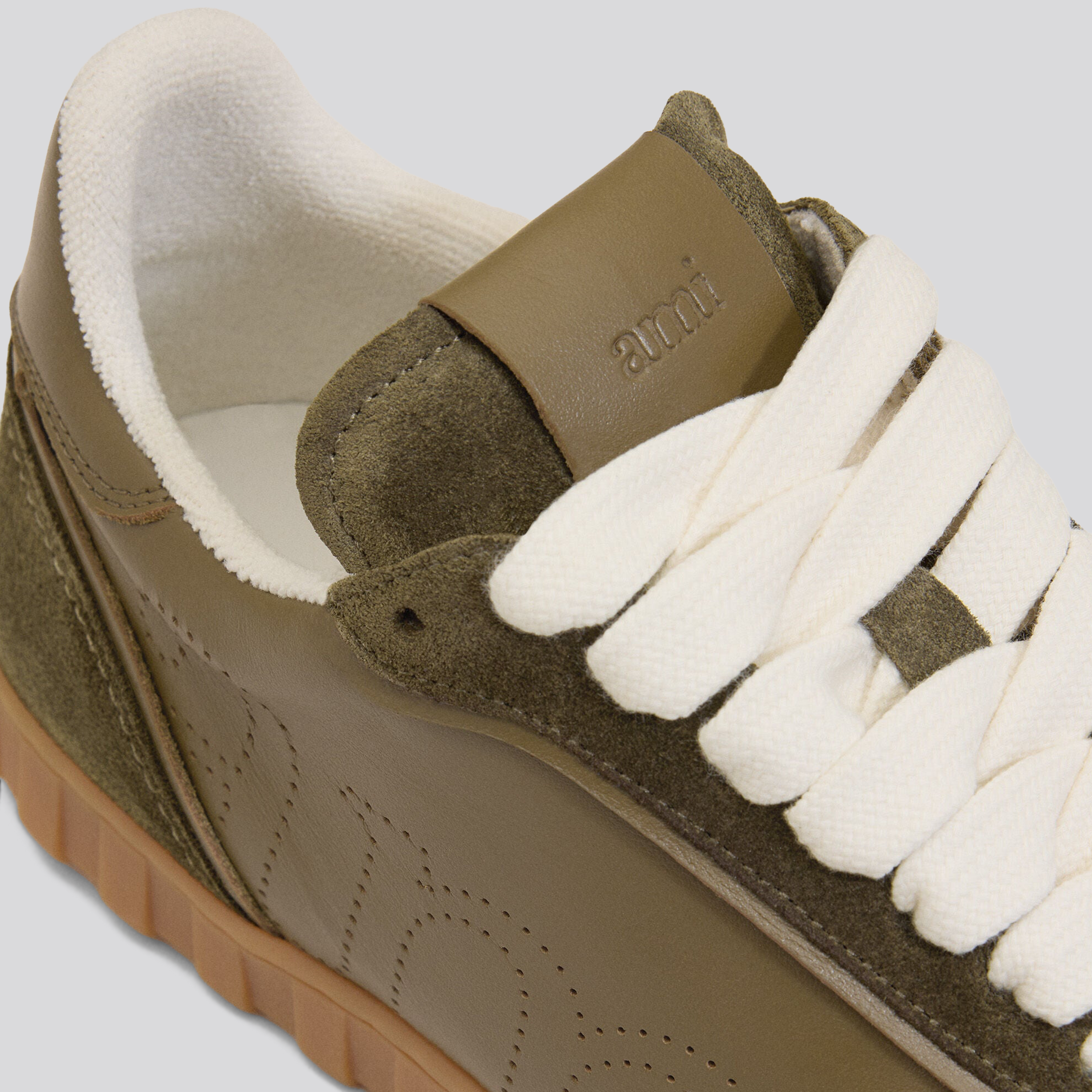 Sneakers Verdes Ami Paris Step