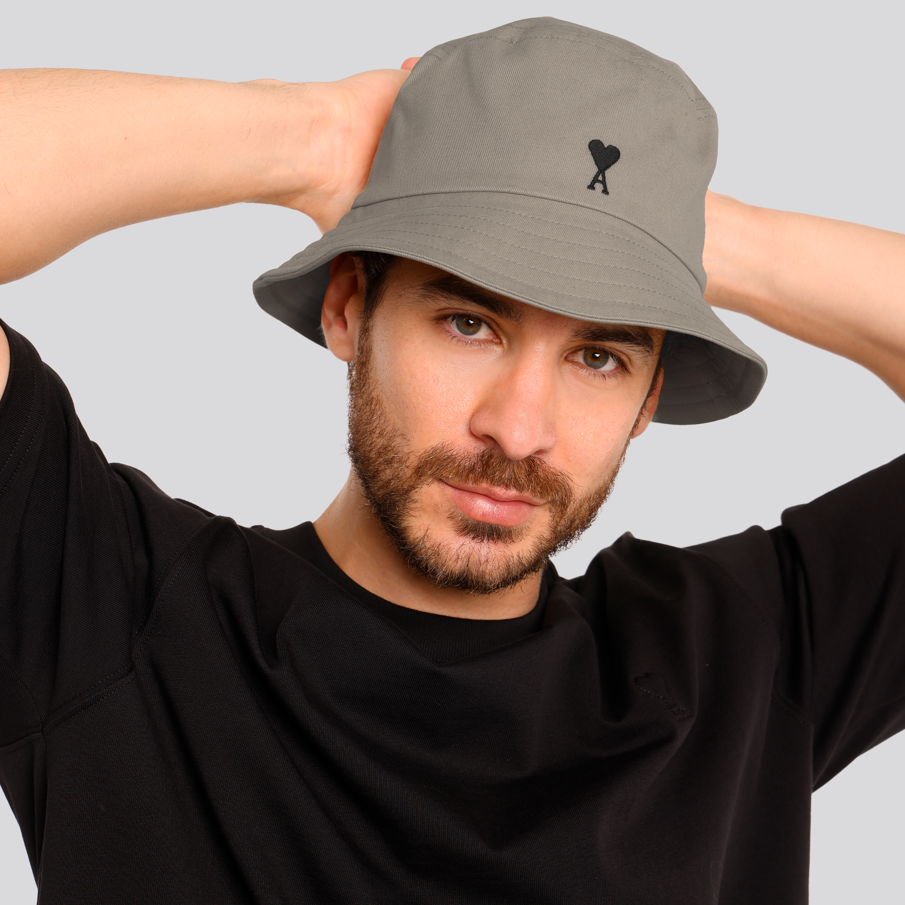 Gorro Gris Ami Paris Coeur