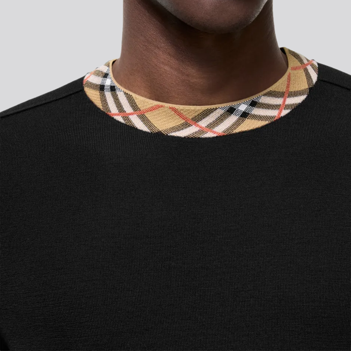 Camiseta Negra Burberry Vintage Check Neck