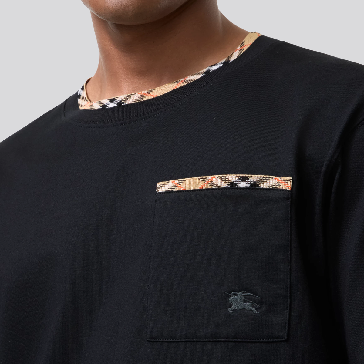 Camiseta Negra Burberry Check Trim