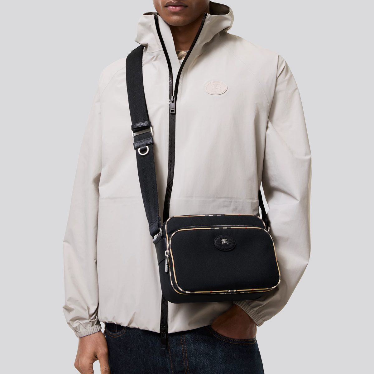 Bolso Negro Burberry Check Trim