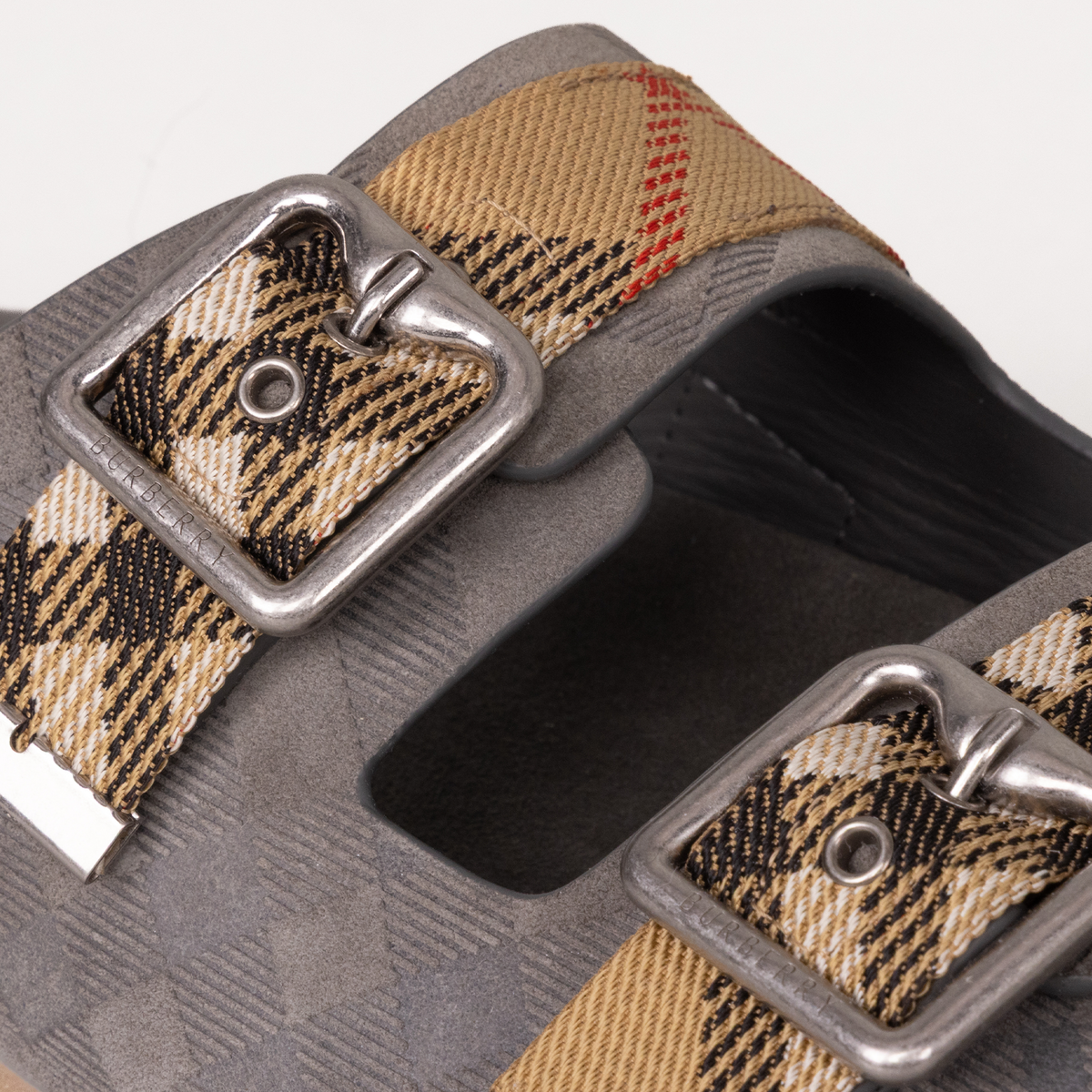 Sandalias Grises Burberry Vintage Check