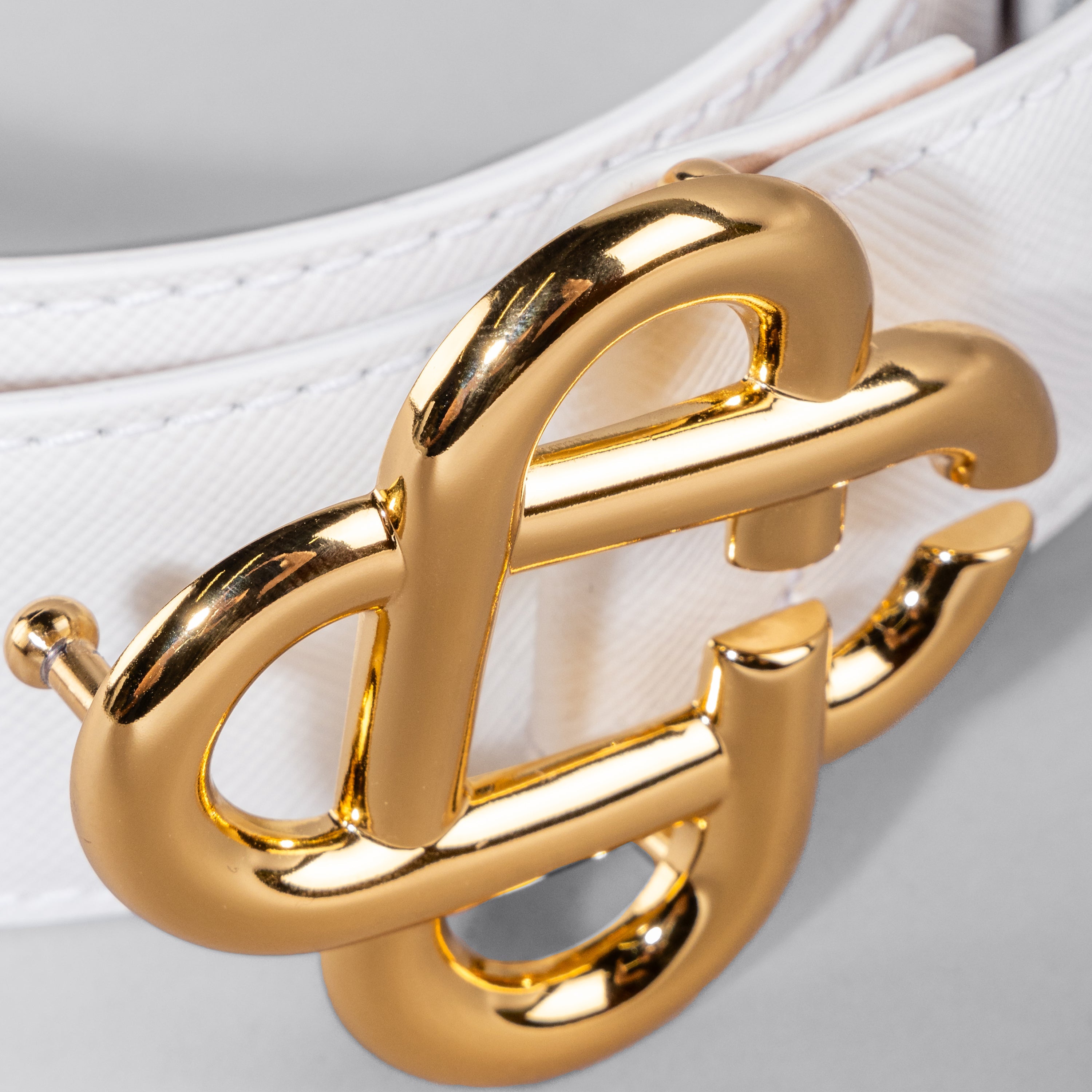 Cinturón Blanco Casablanca Logo Buckle