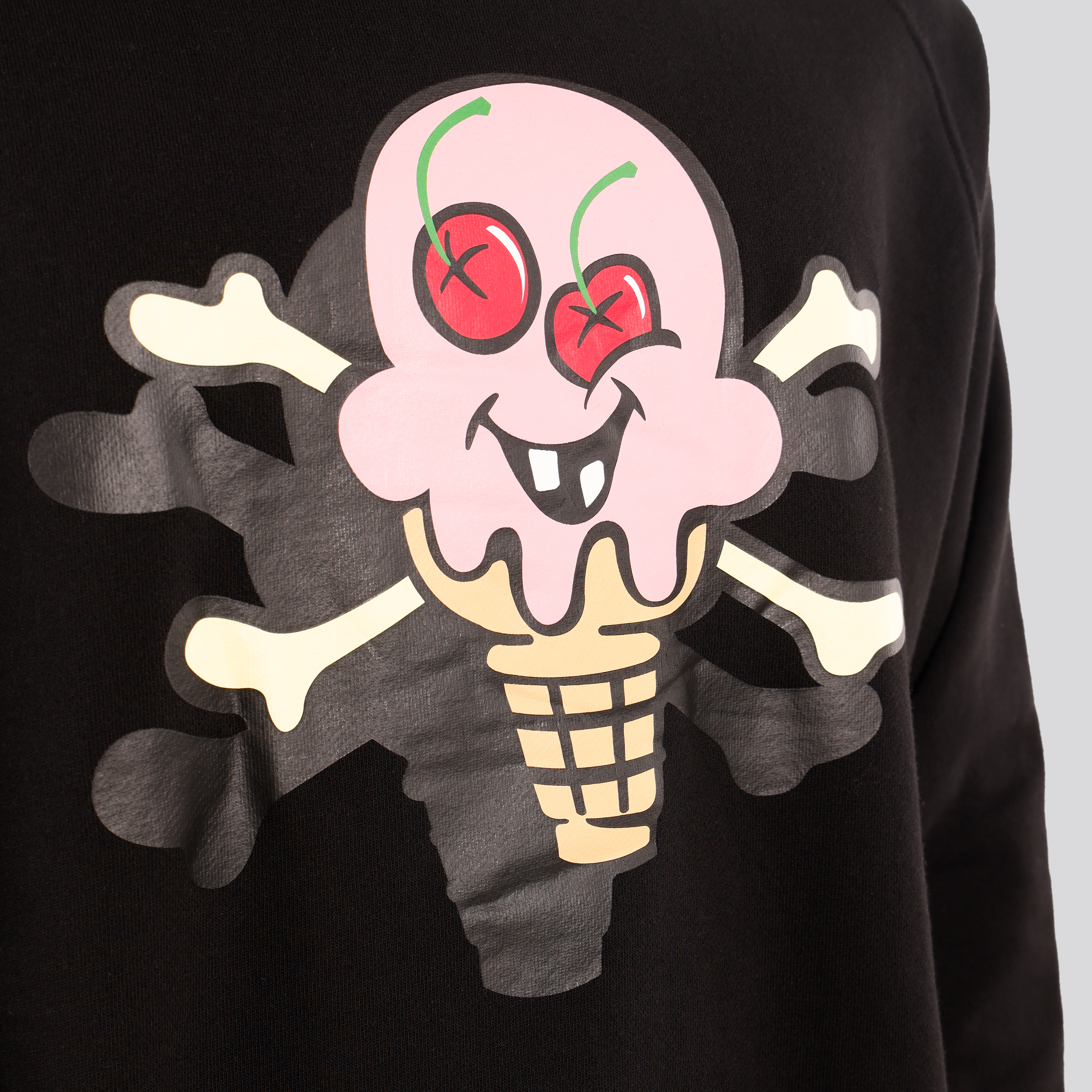 Buzo Negro Ice Cream Cones & Bones