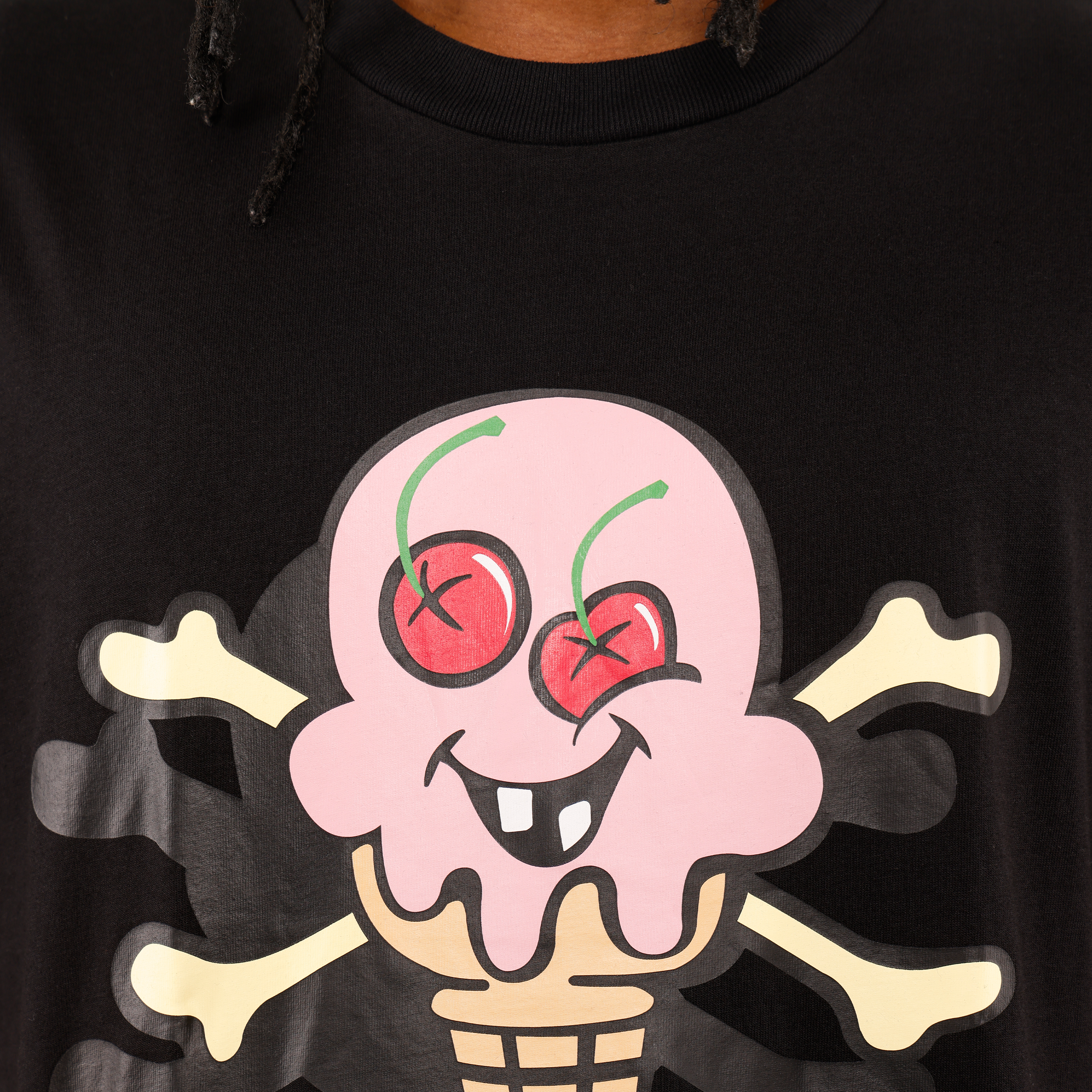 Camiseta Negra ICECREAM Cones & Bones