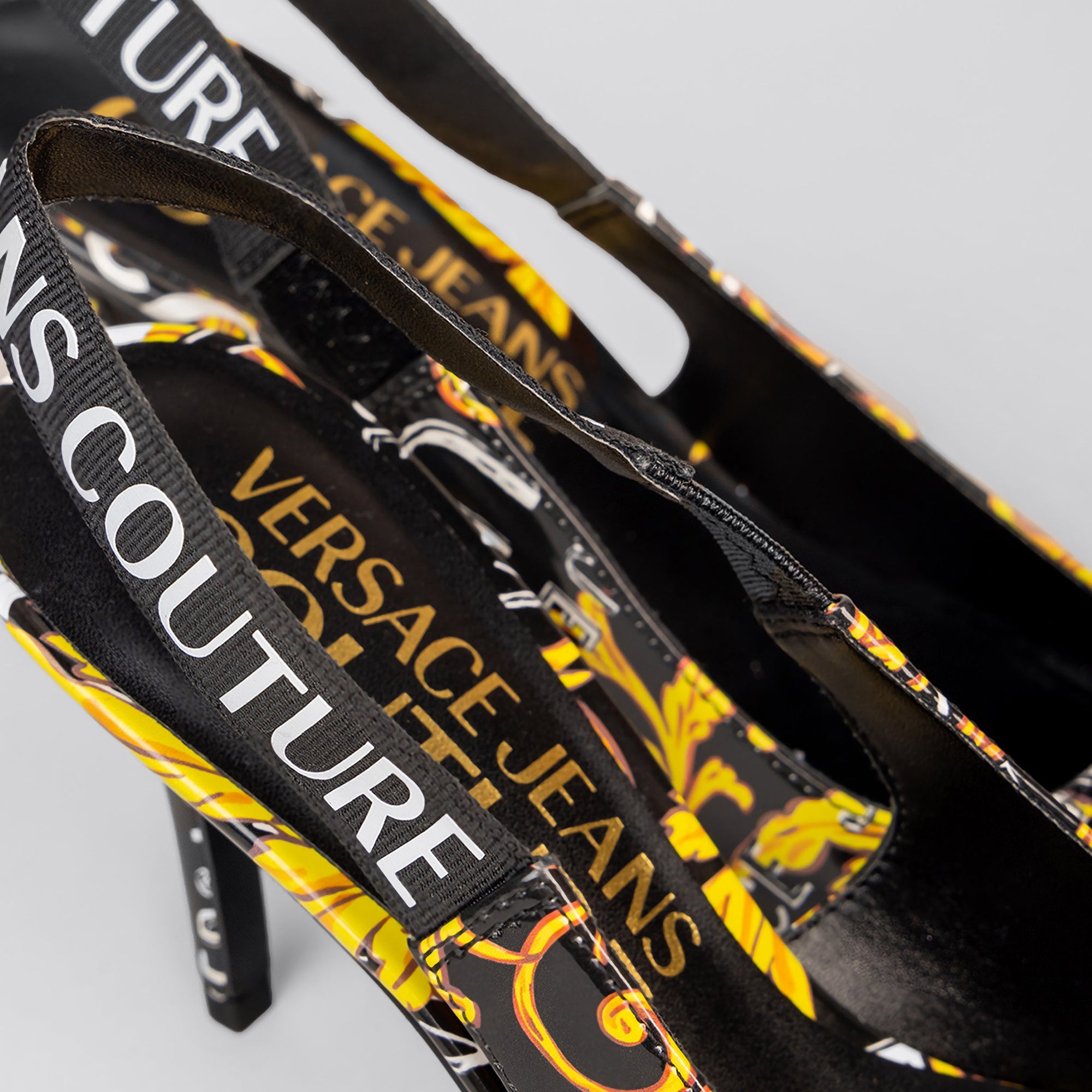 Tacones Negros Versace Couture Baroque