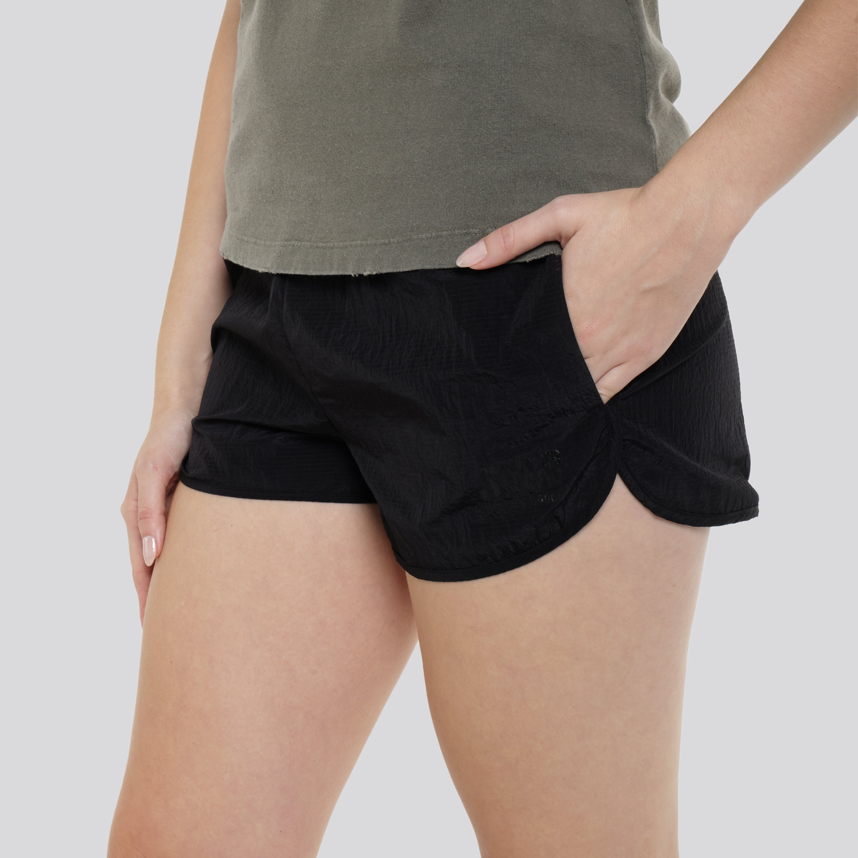 Short Negro Golden Goose Diana