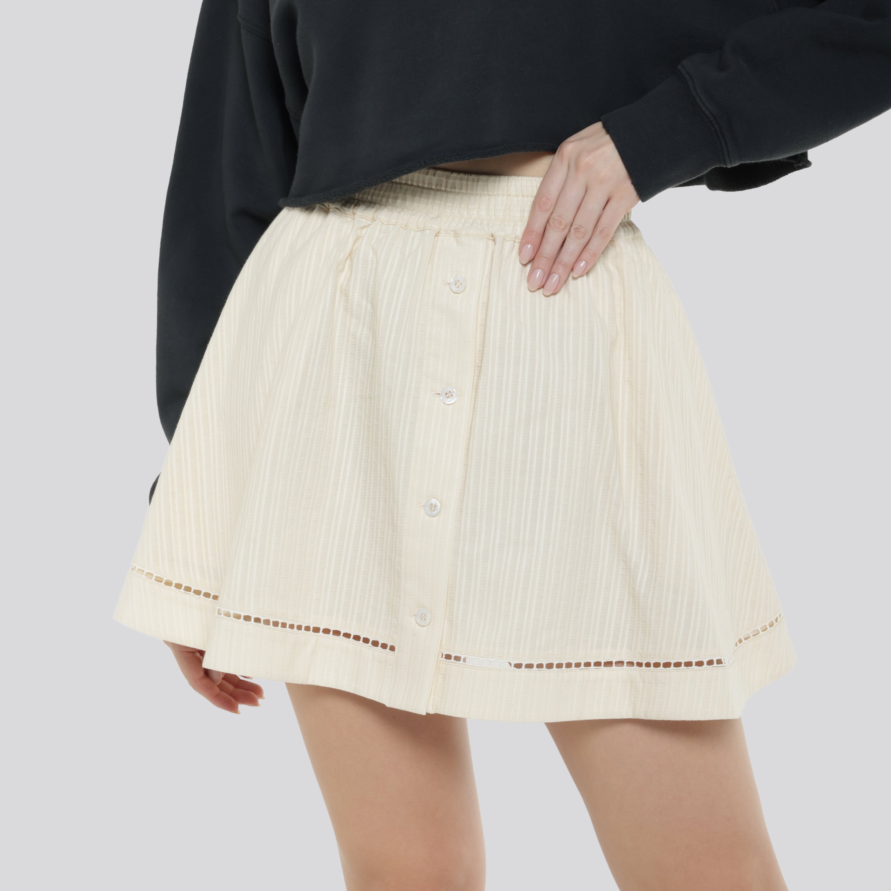 Short Beige Golden Goose Varsity