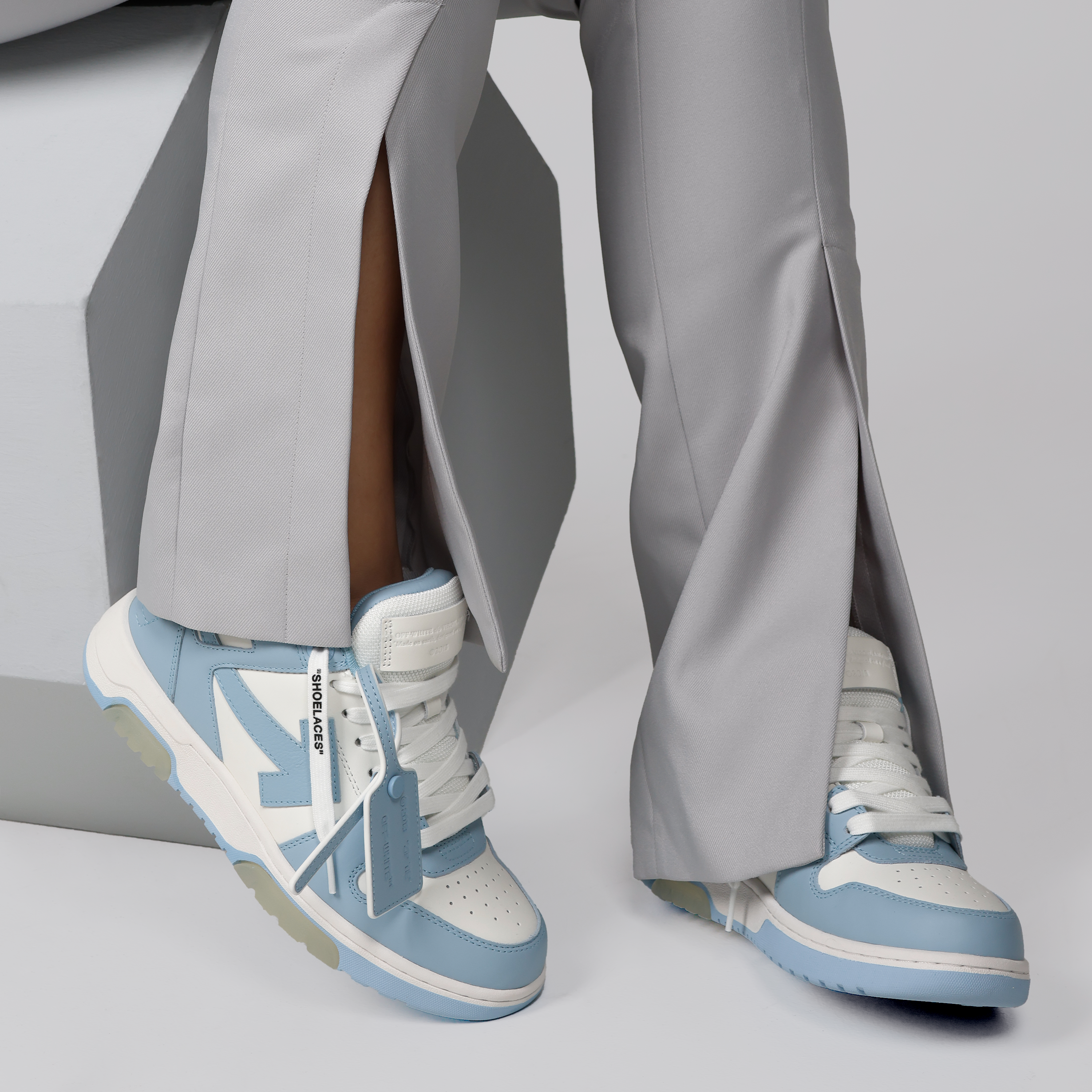 Sneakers Celeste Blanco Off-White "OOO" W