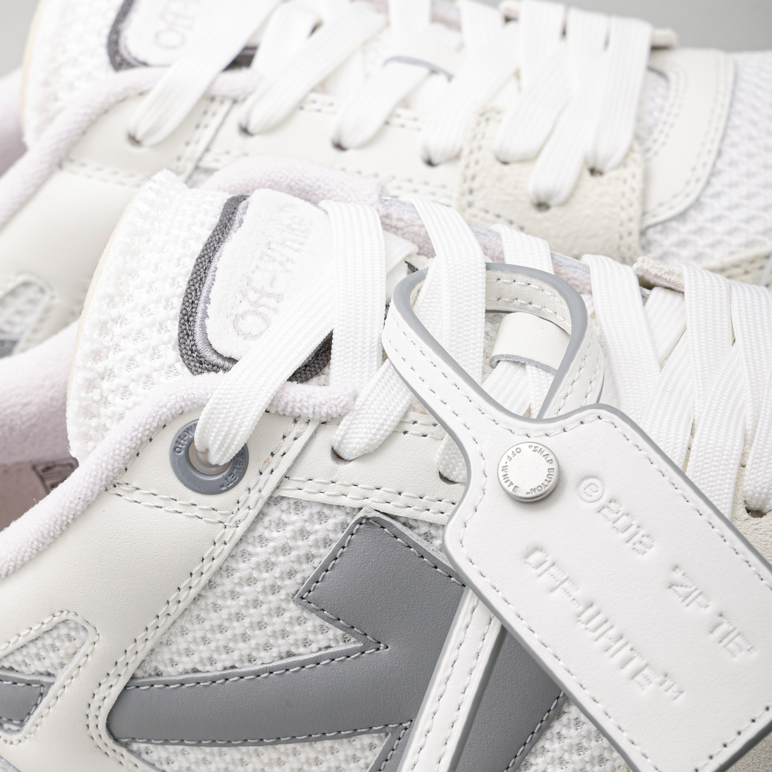 Sneakers Blancos Gris Ceniza Off-White Slim Out