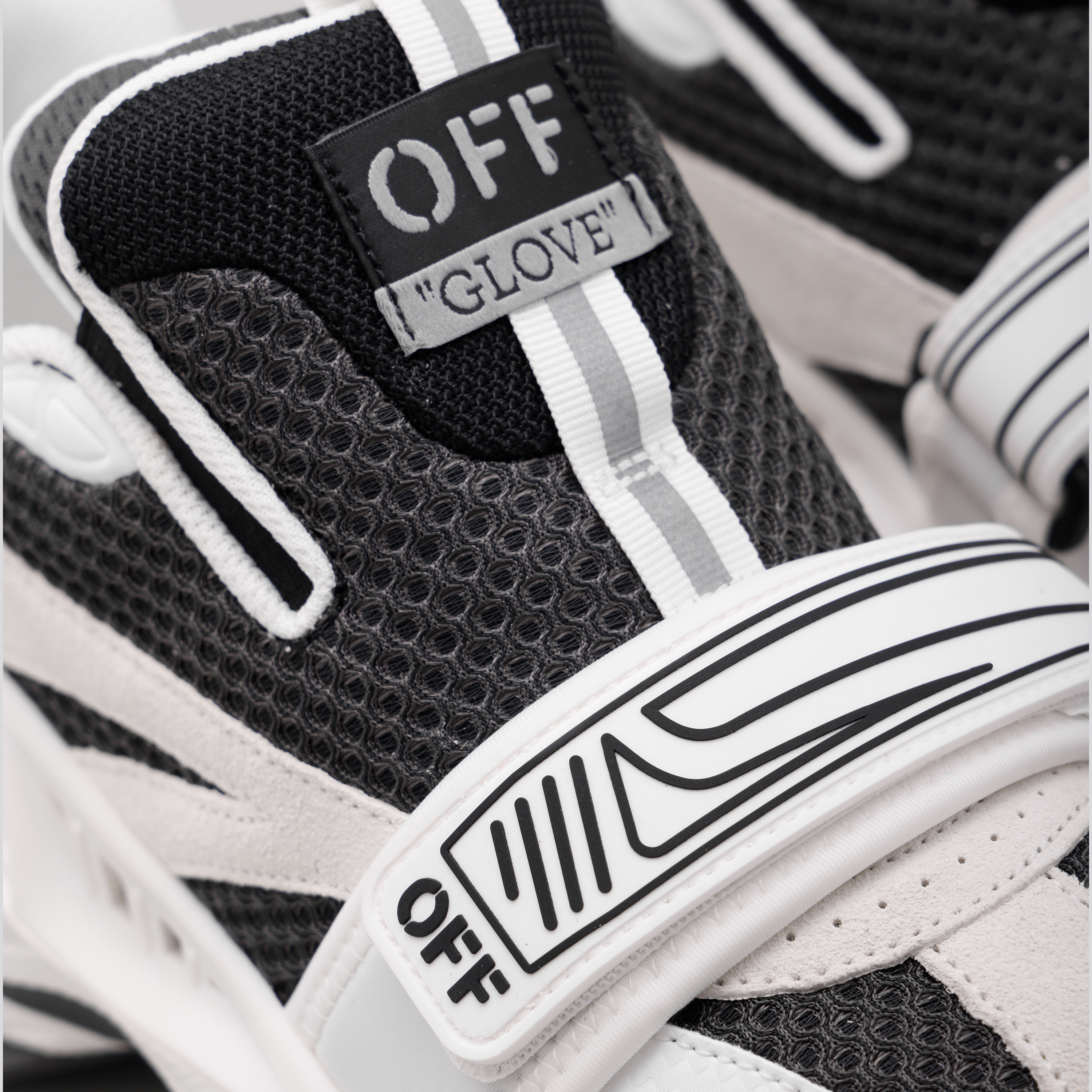 Sneakers Blancos Off-White Negro Glove Slip On