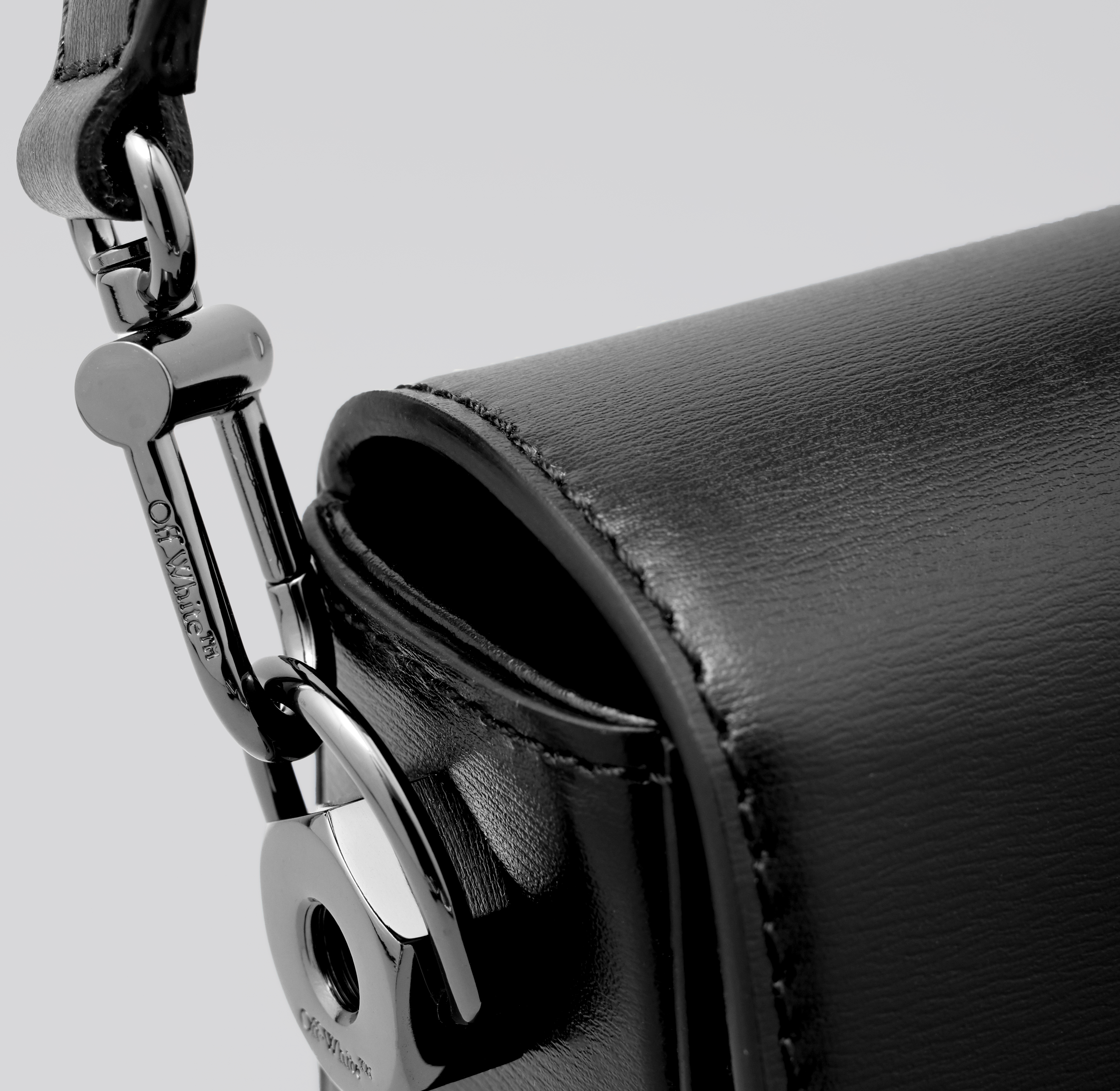 Cartera Negra Off-White Plain Binder Clip