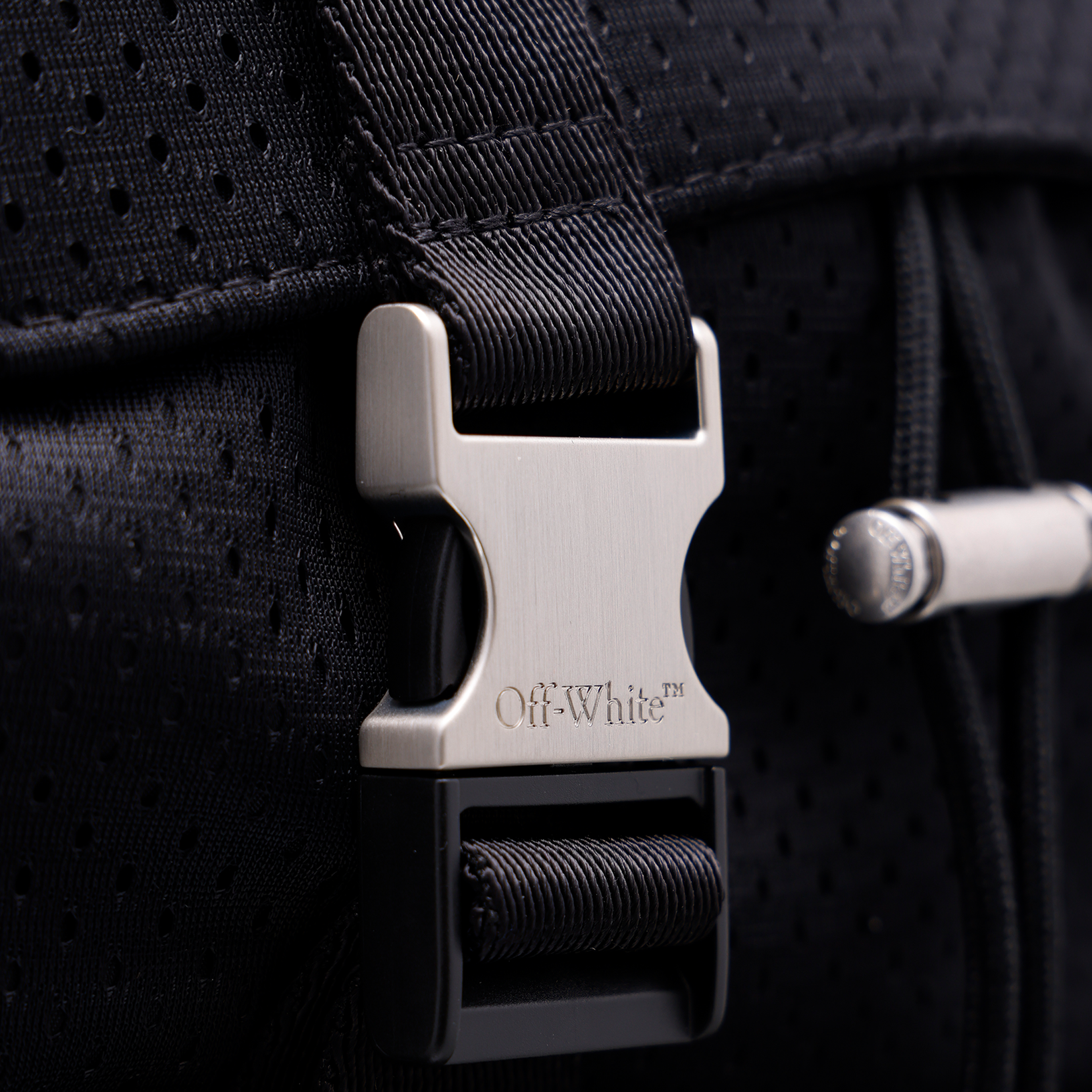 Mochila Negra Off-White Outdoor Hike