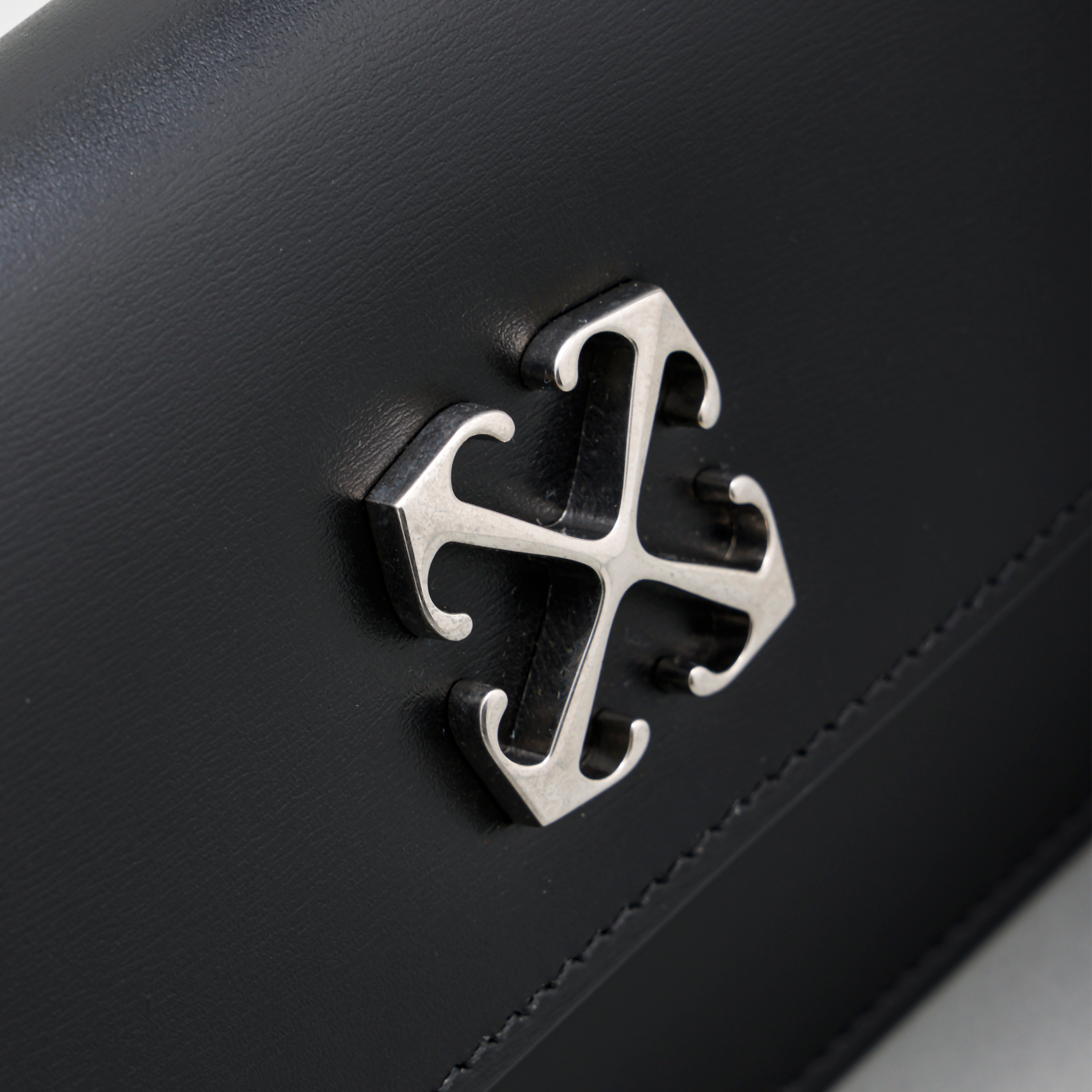 Cartera Negra Off-White Jitney 1.0