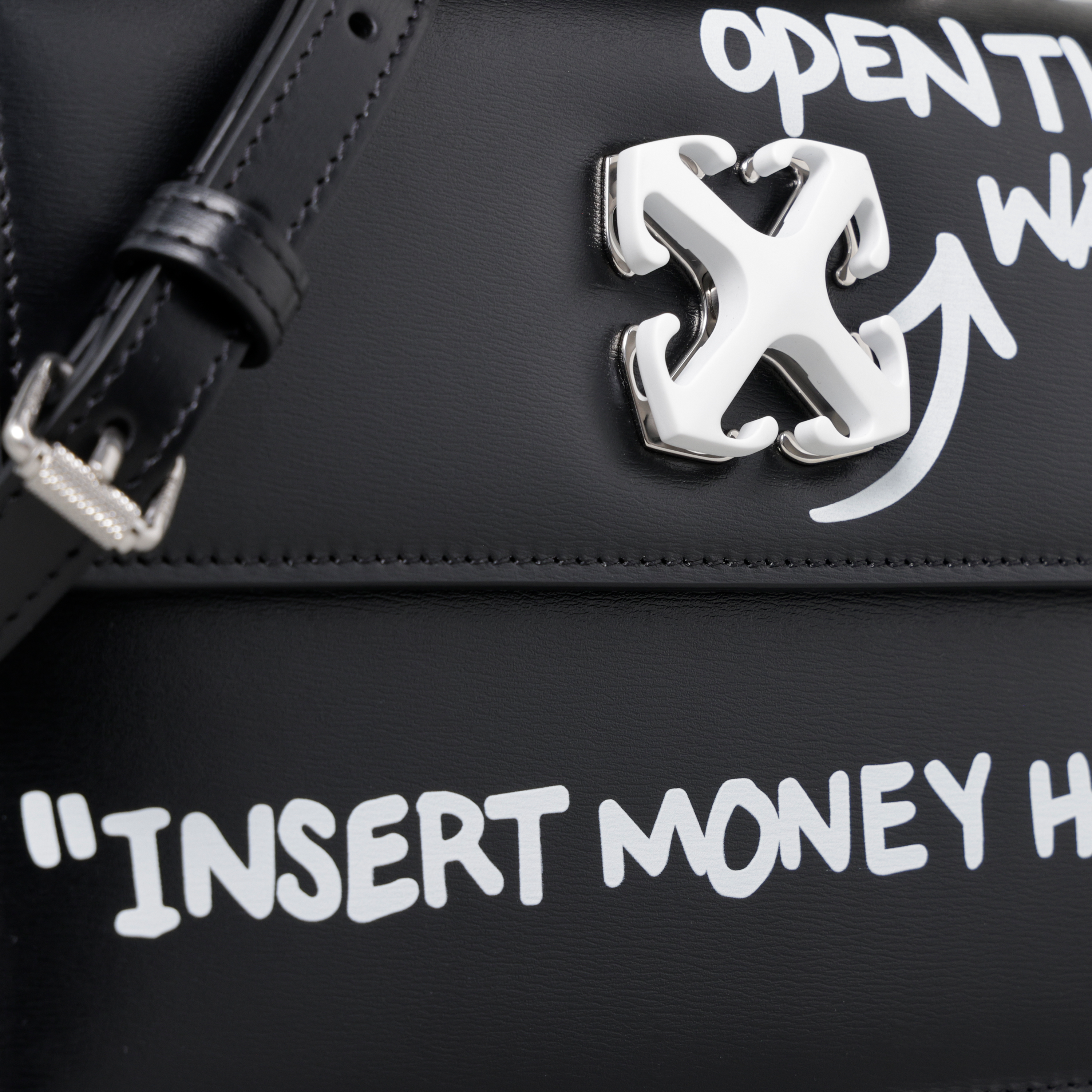 Cartera Negra Off-White Jitney 1.4 Top Handle Quote