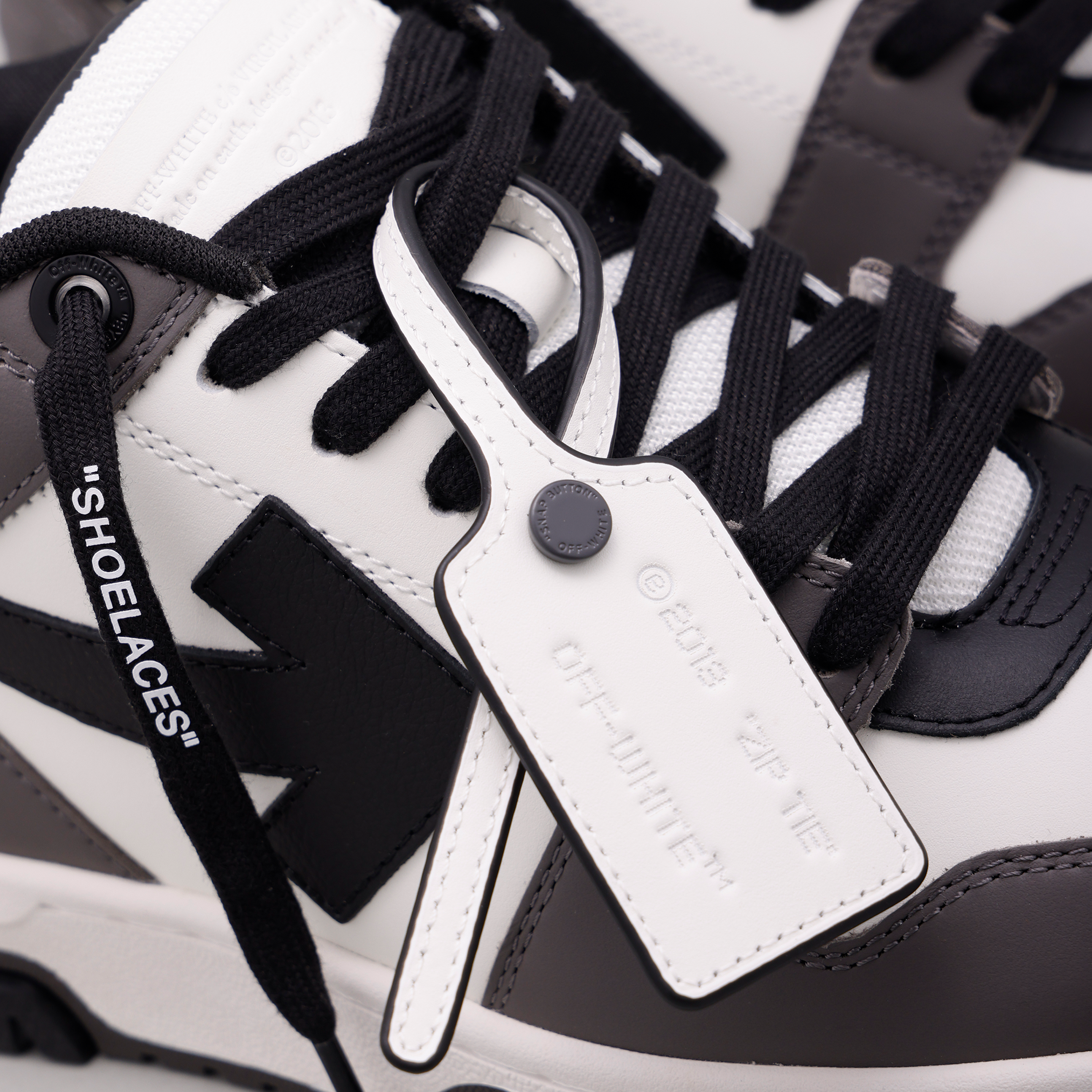 Sneakers Gris Off-White "OOO"