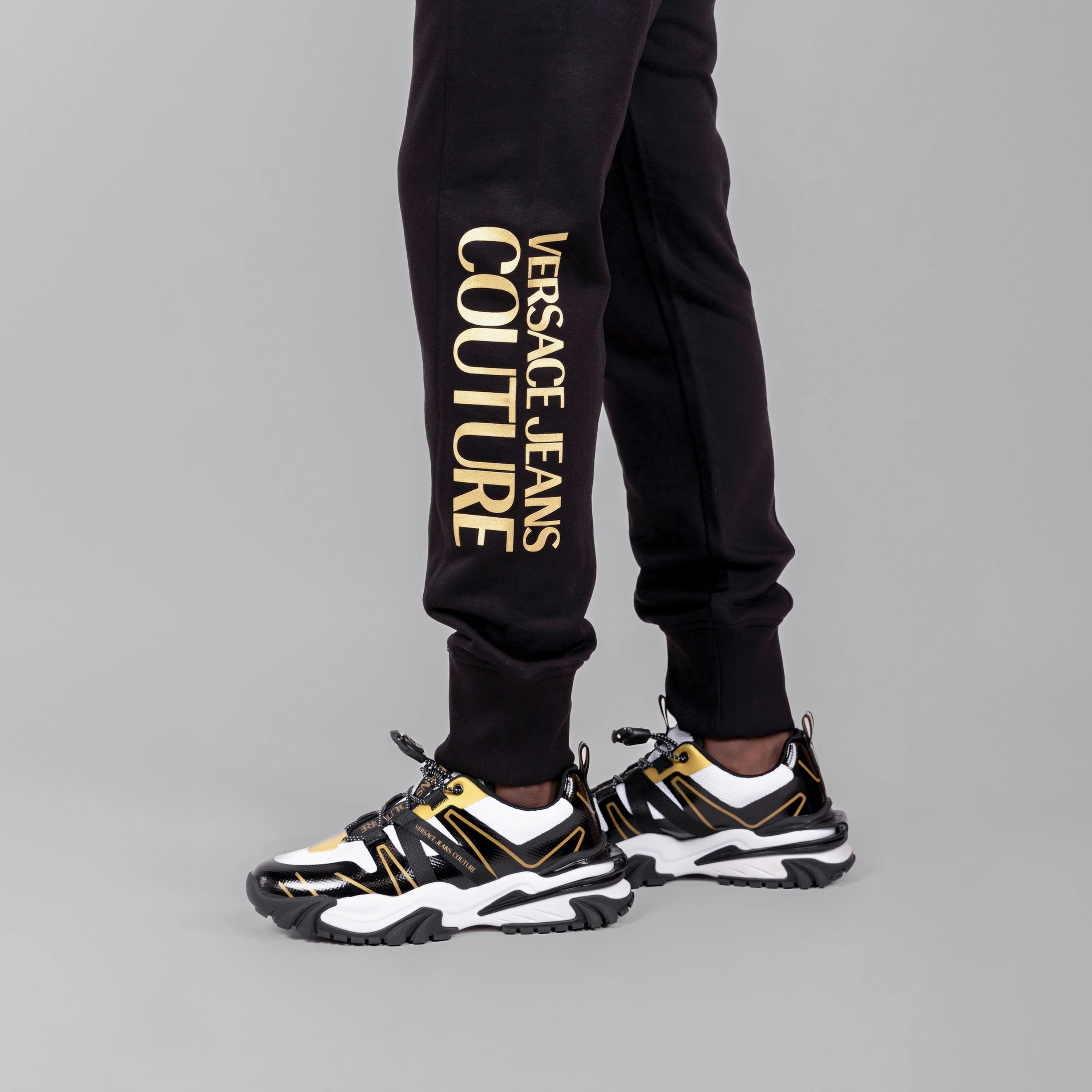 Jogger Negro Versace Couture Gold Logo