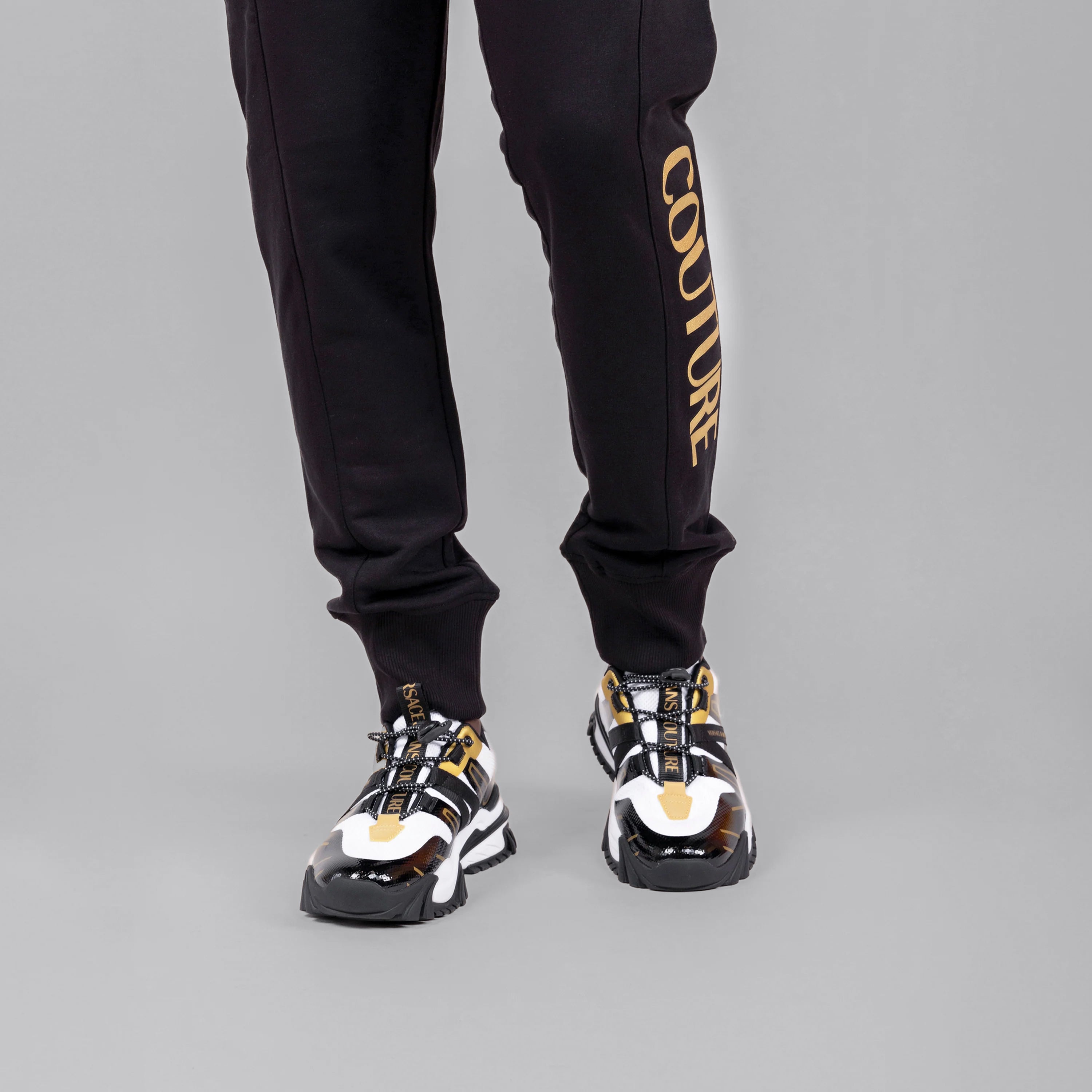 Jogger Negro Versace Couture Gold Logo