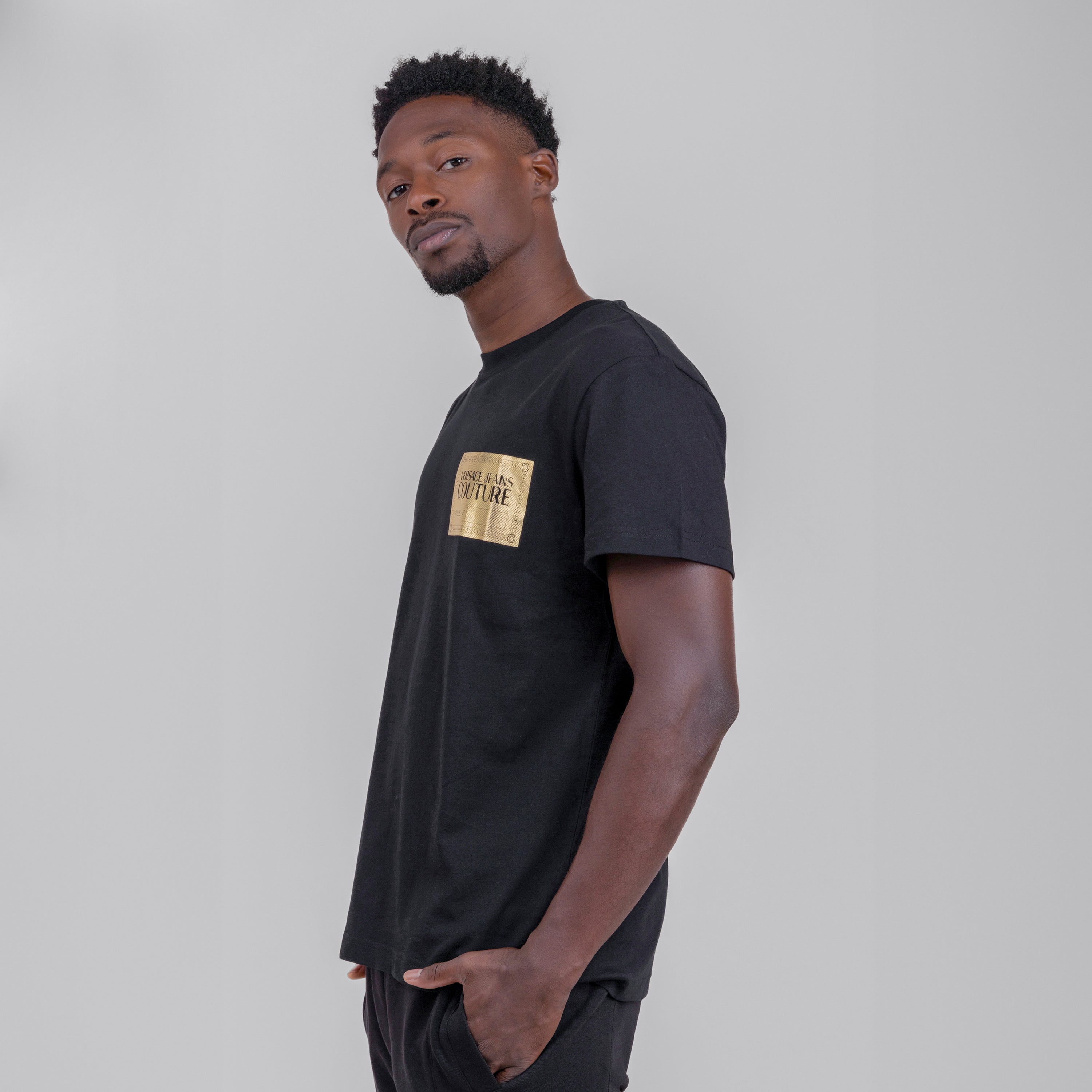 Camiseta Negra Versace Couture Gold Patch