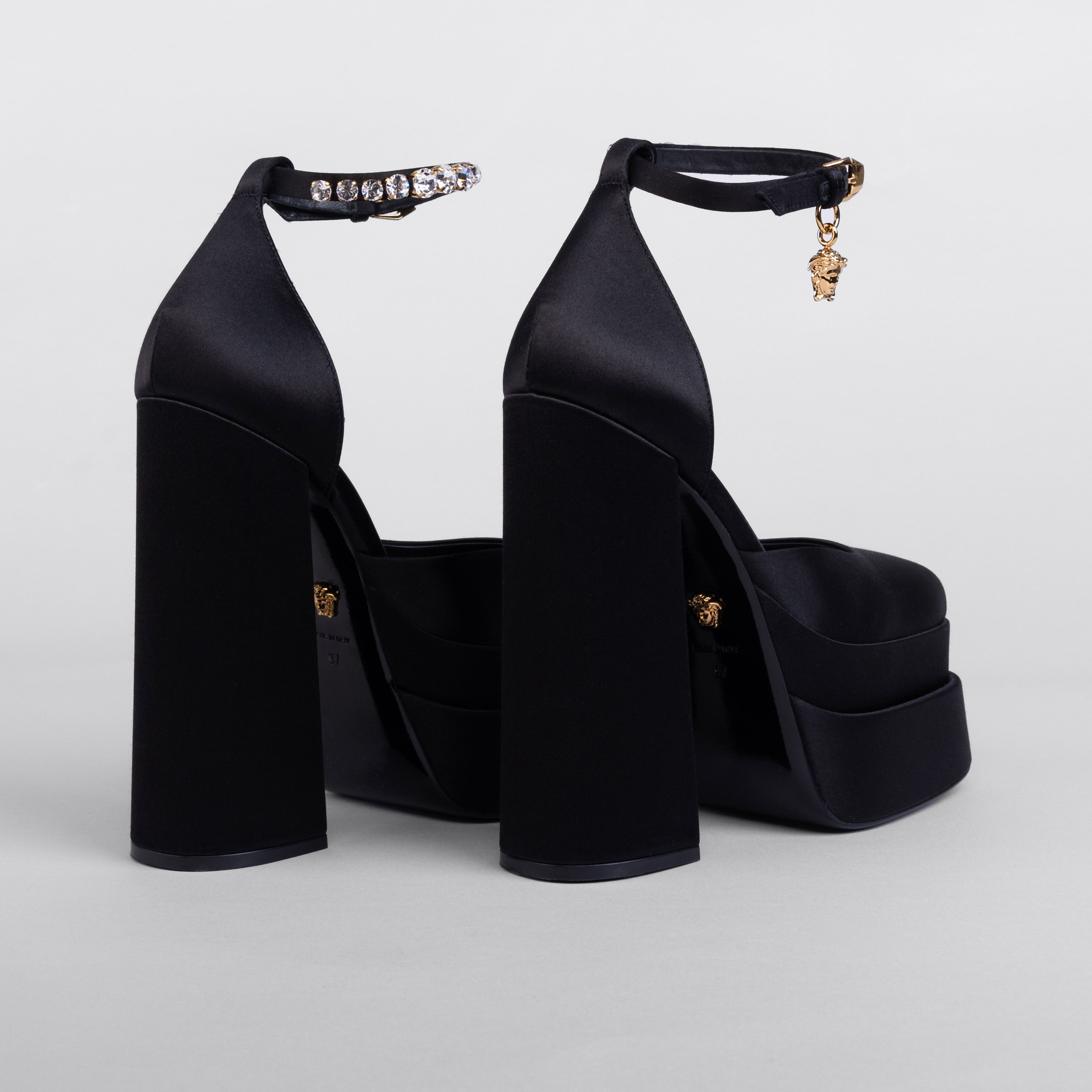 Tacones Negros Versace Medusa Aevitas / Intrico 155 mm