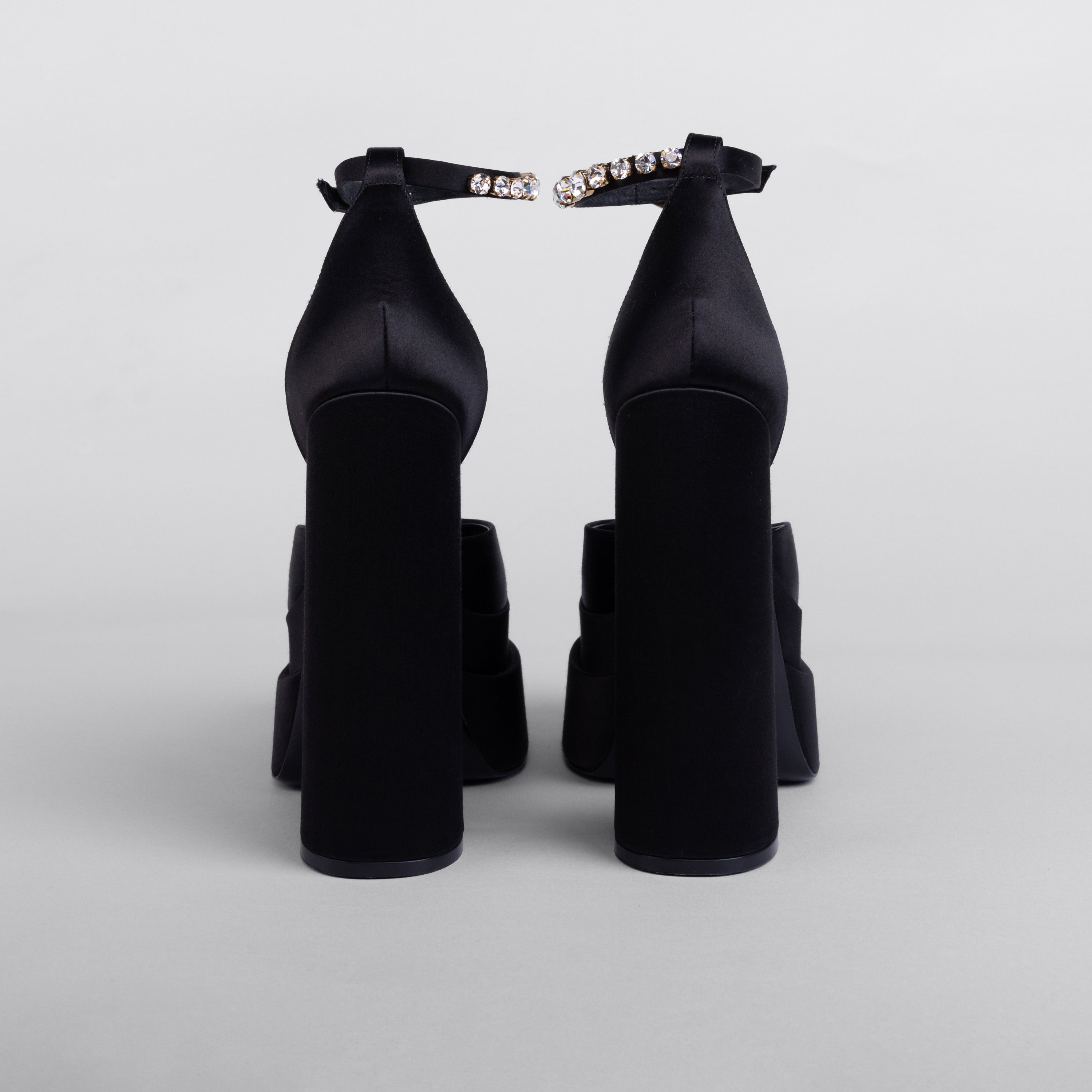 Tacones Negros Versace Medusa Aevitas / Intrico 155 mm